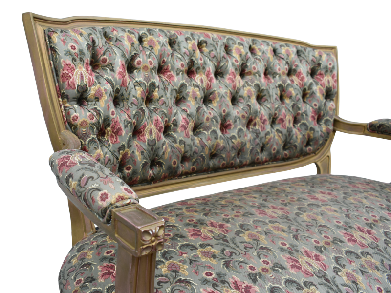 Heritage Petite Settee-2.png