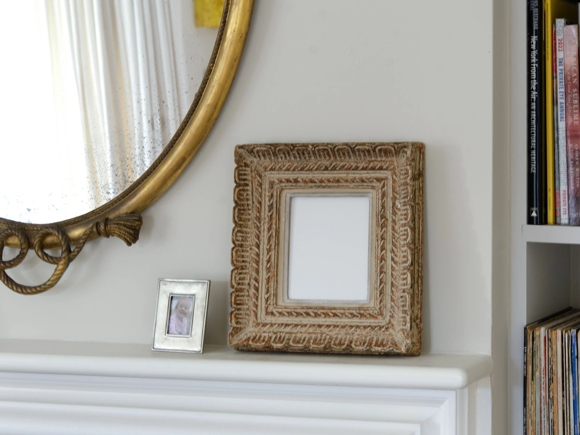 37-PS-mantle.jpg