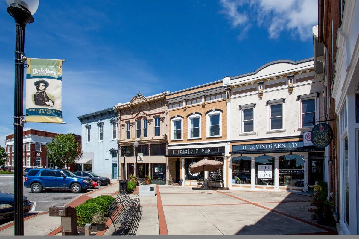 Elizabethtown, downtown corner.