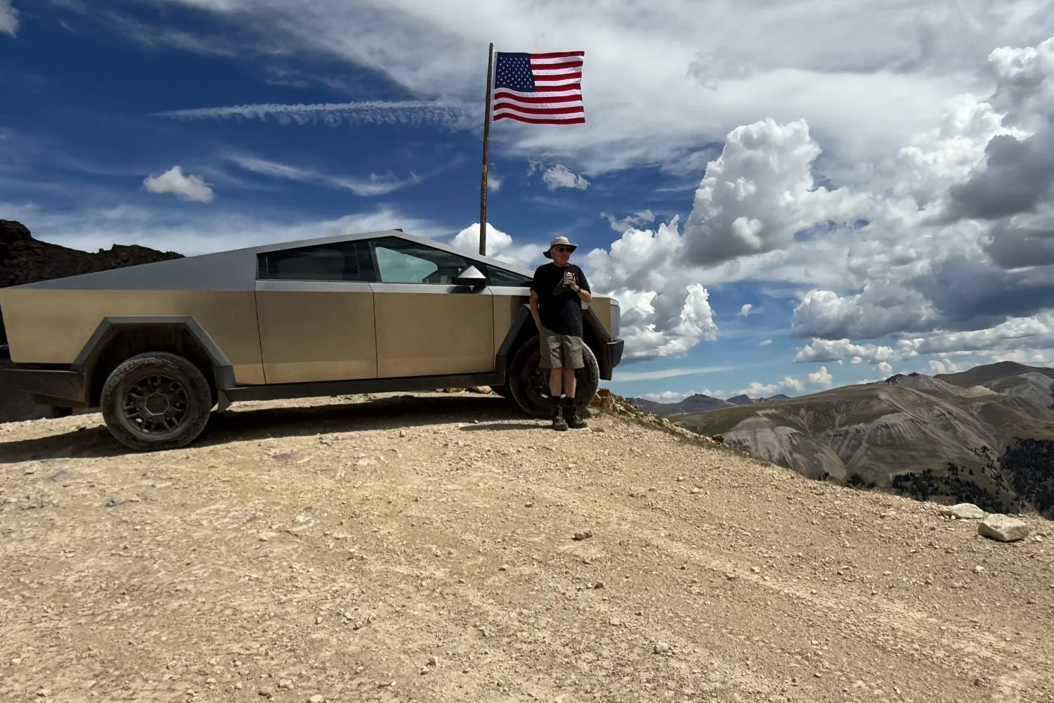 How did this random Tesla cyber truck get to the top of our UTV trip and Engineer Pass?