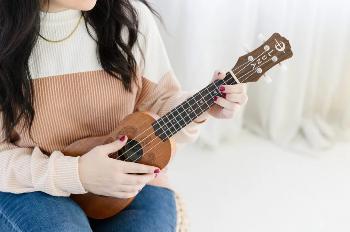 This little instrument holds a lot of heart. 💛 Music creates space for connection, expression, and renewal.

#ukulele #musictherapy #therapy #mentalhealth #wellnessjourney @feitenphotography