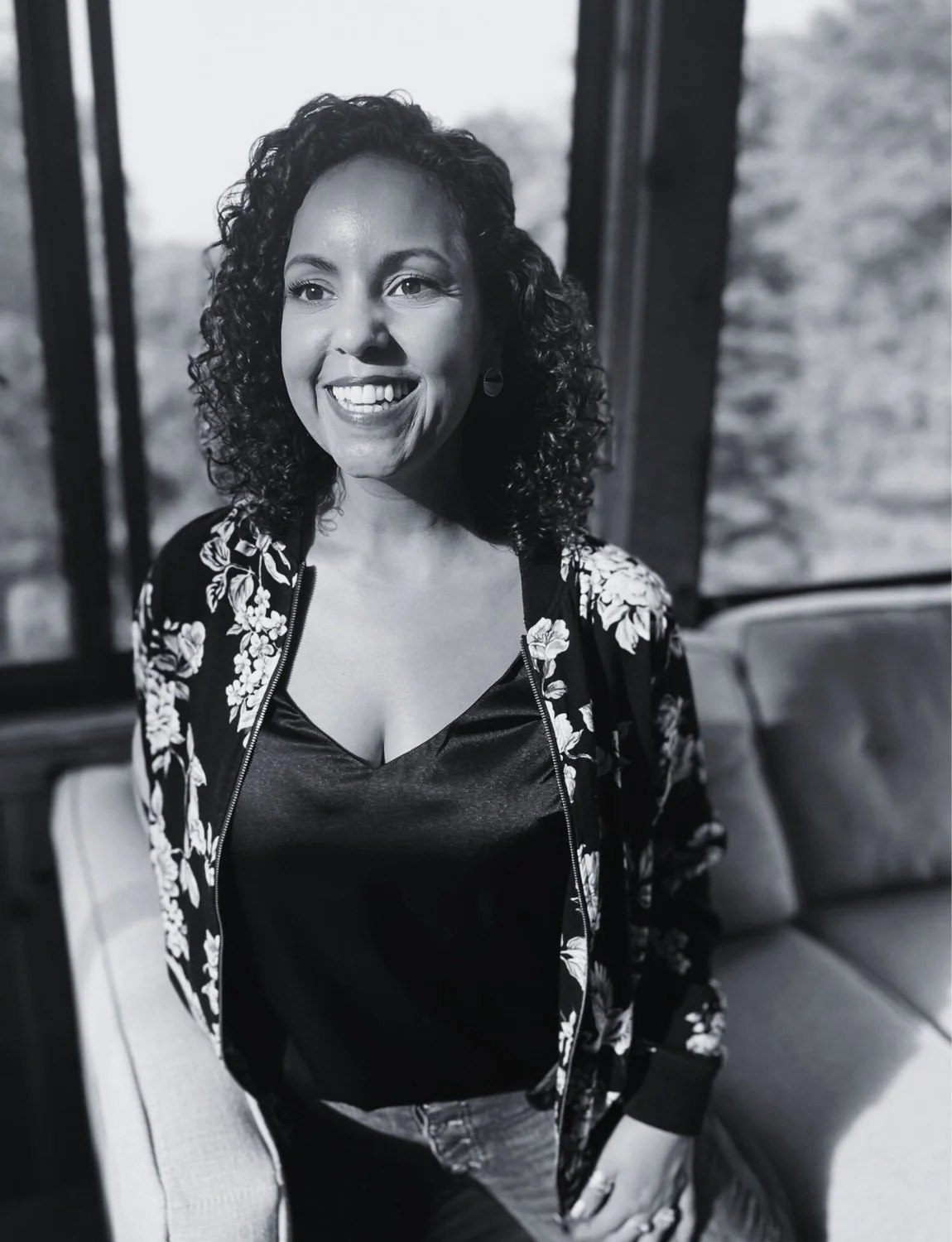 Black and white photo of Danielle Houser black therapist, speaker, and workshop facilitator in Minneapolis, Minnesota