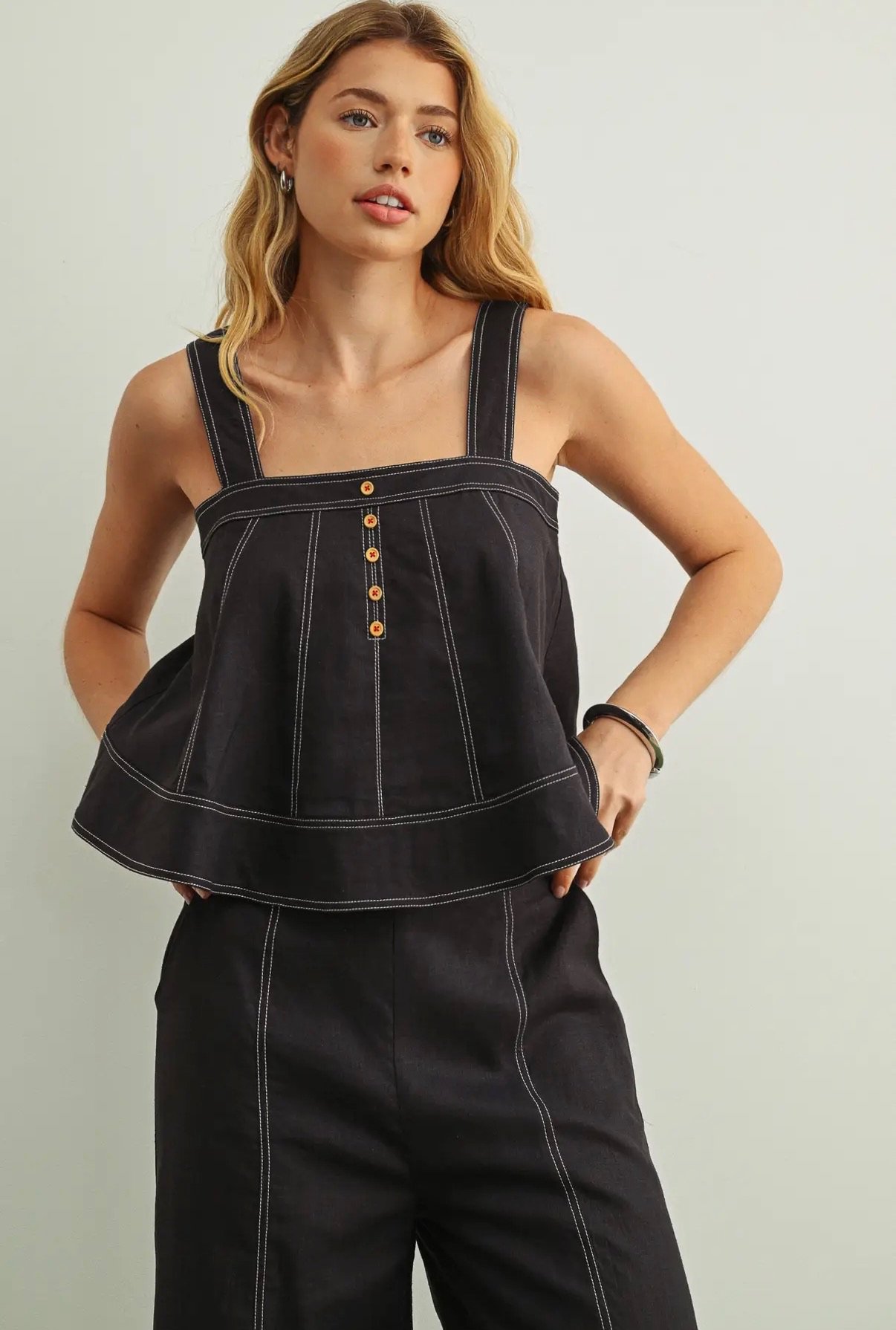 Stitch Detailed Sleeveless Top