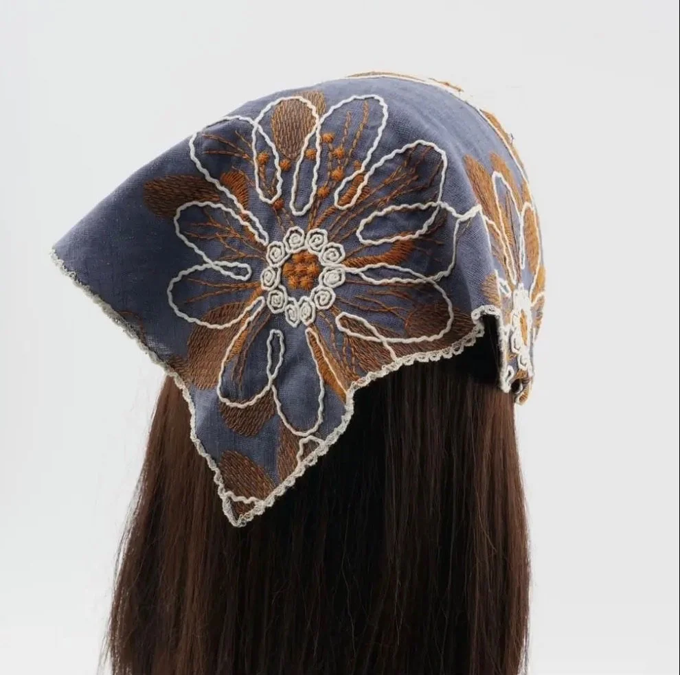 Scarvii Bold Daisy Embroidery Headscarf