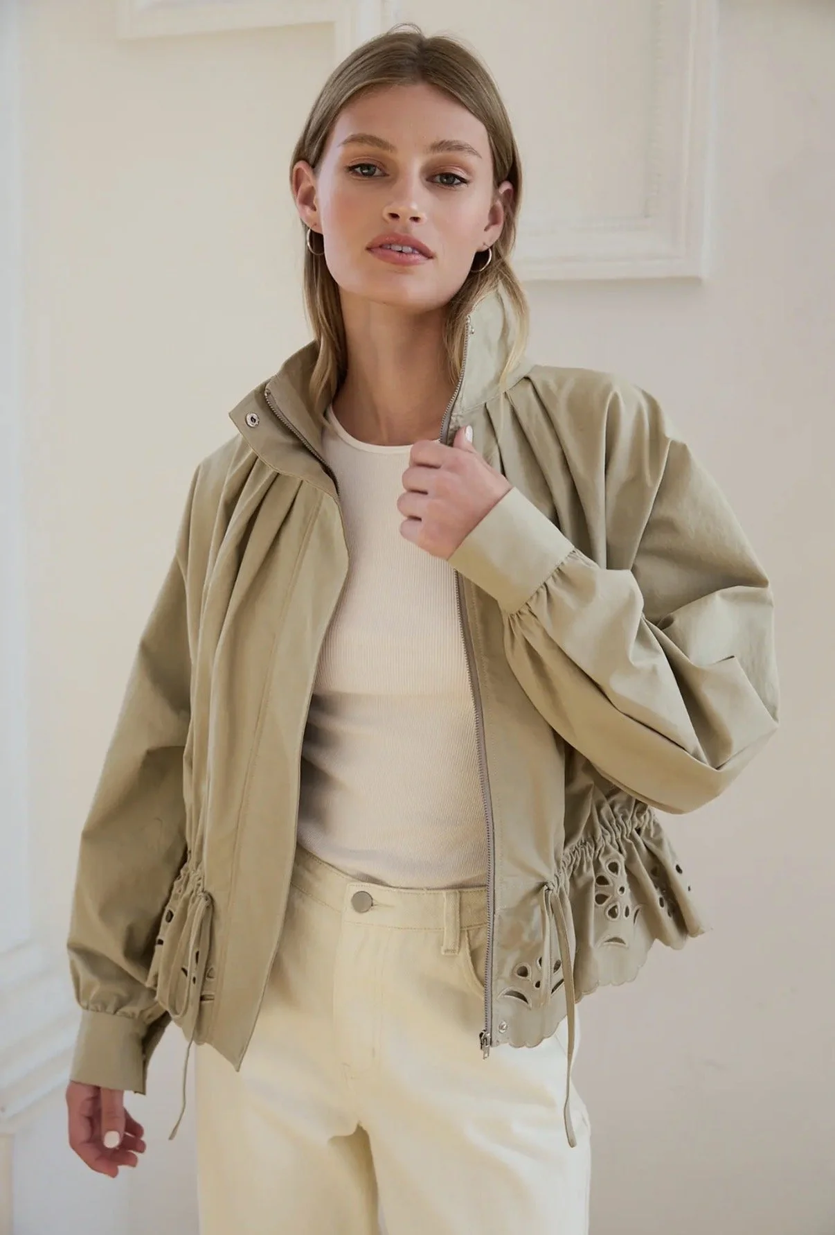 Pleated High-Neck Eyelet Scallop Jacket