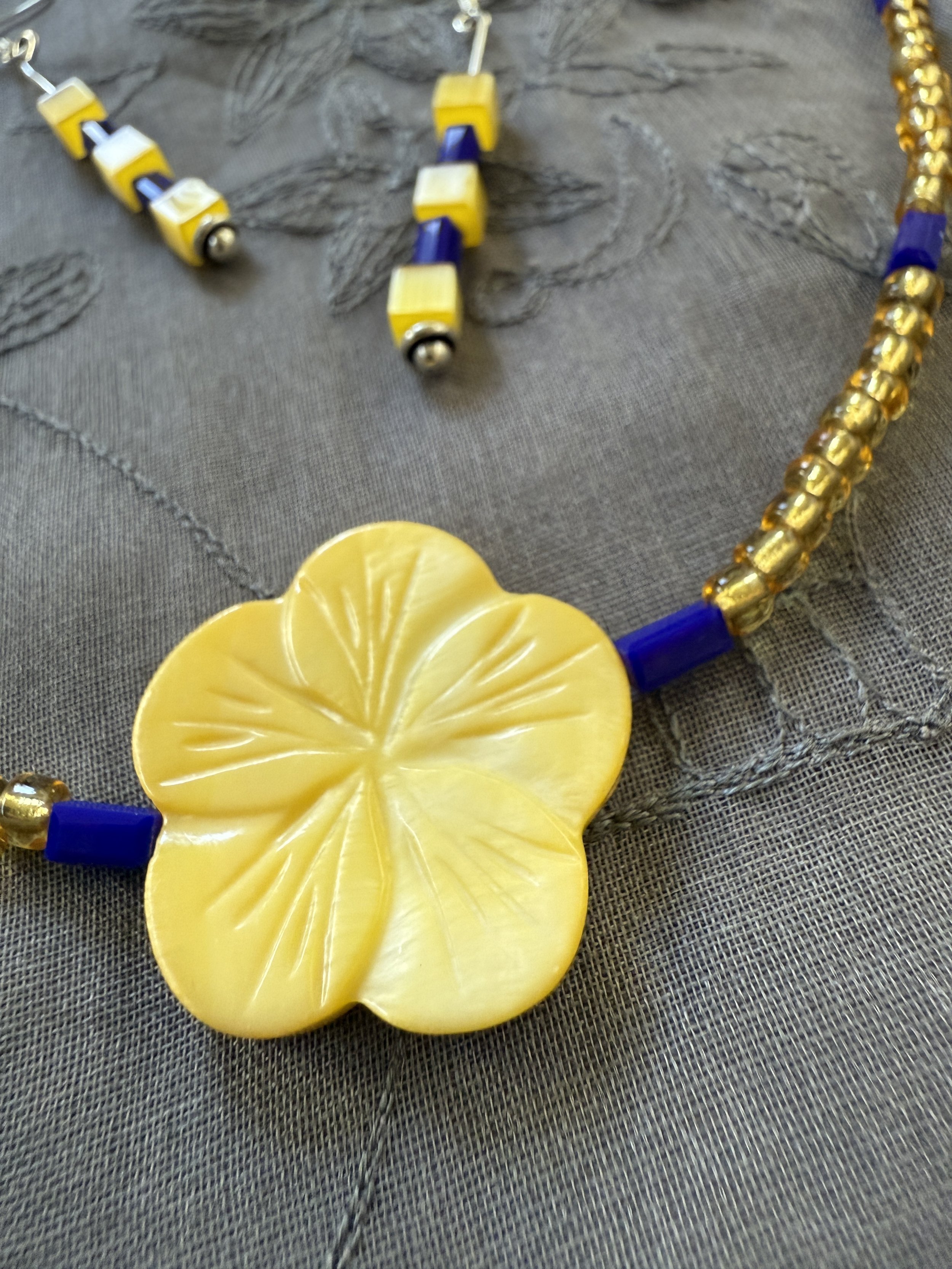 Tampa Bay Sun Necklace and Earrings Set