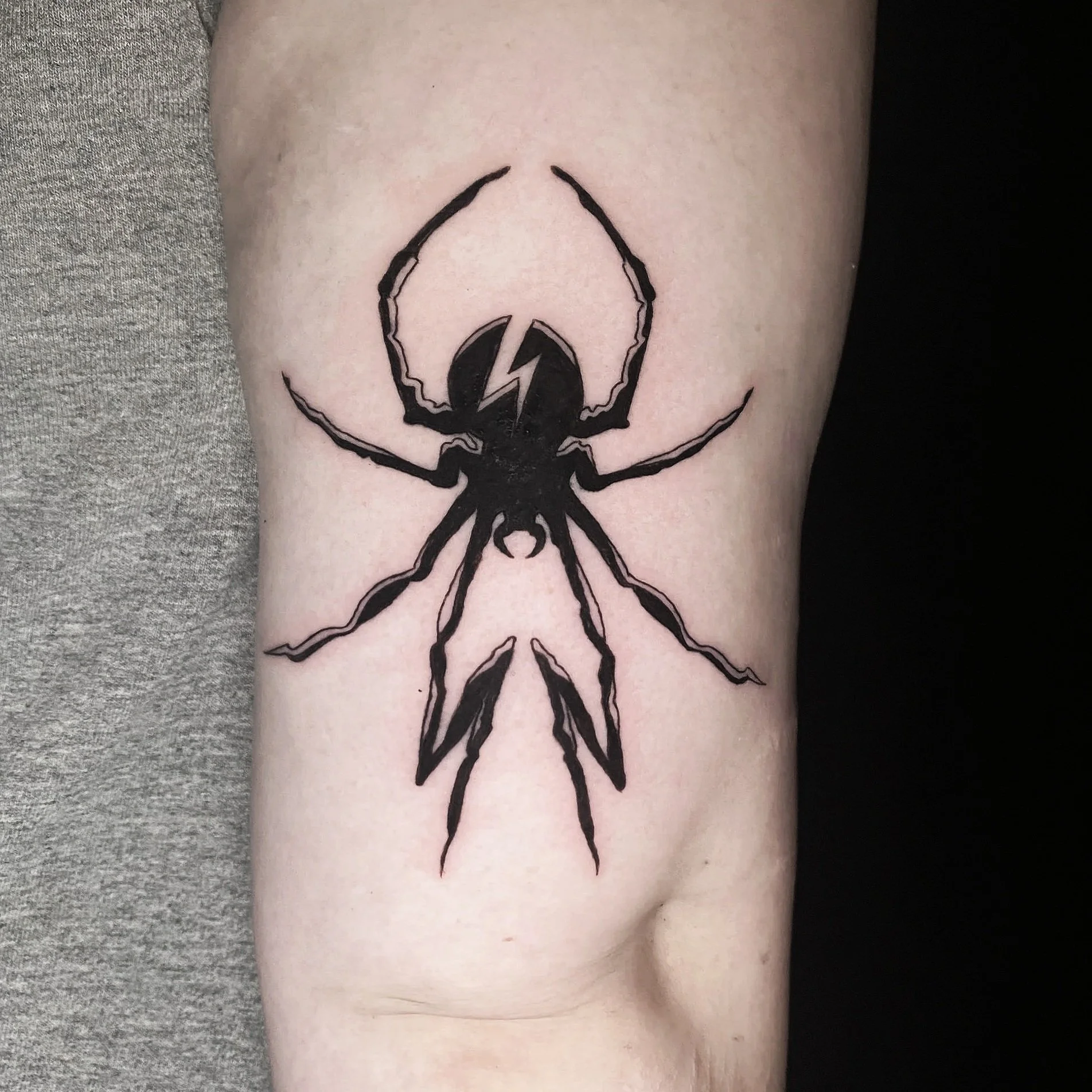 carlee grace tattoos hoscton ga north georgia tattoo artist winder braslton homer buford danger days mcr my chemical romance spider black and grey band logo emo emo music