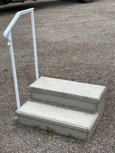 midwest-precast-concrete-stairs-steps-11.jpeg