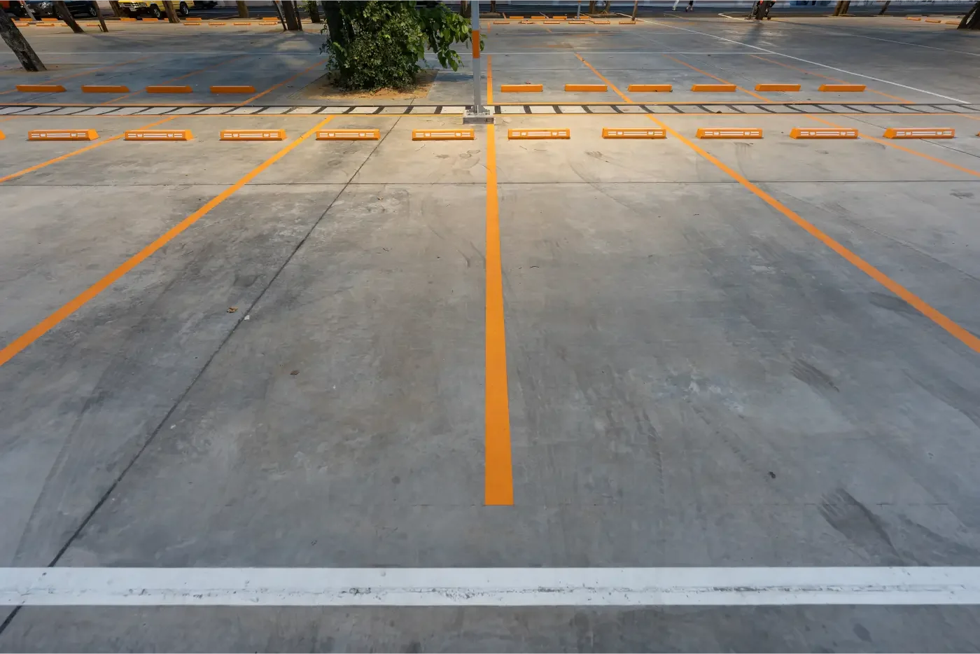 parking lot sweeping services