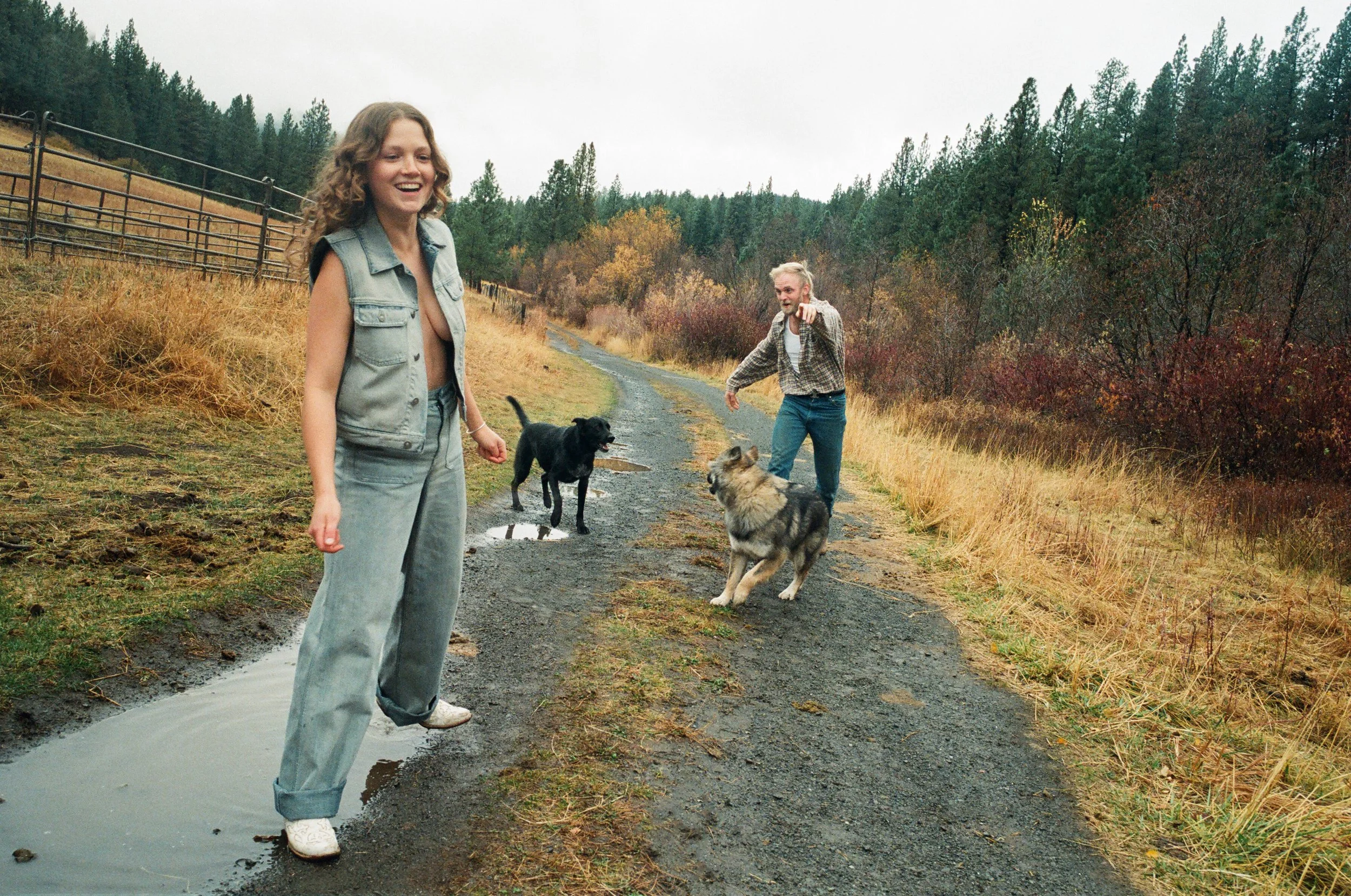 13630013_FUNOUTSIDECOMP copy.jpg