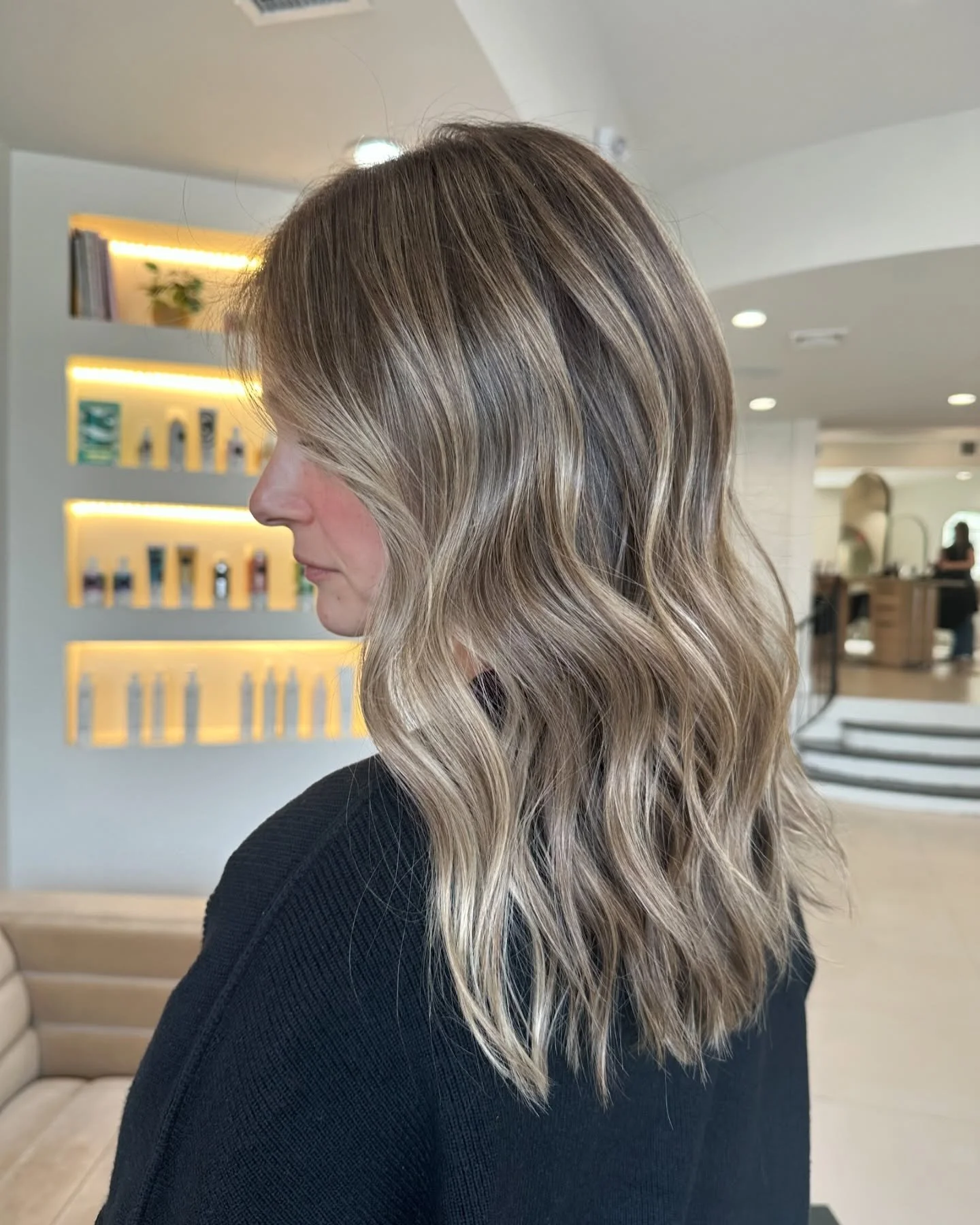 Perfect b r o n d e 🌞

color cut style by @nicboaz 

Book with us!
Call (914) 341-1930
Text (914) 415-6363
Email info@themanehaven.com

WWW.THEMANEHAVEN.COM
#themanehaven #livedinhair #beautifulhair #timelesshair #brondehair #nychairstylist #westche