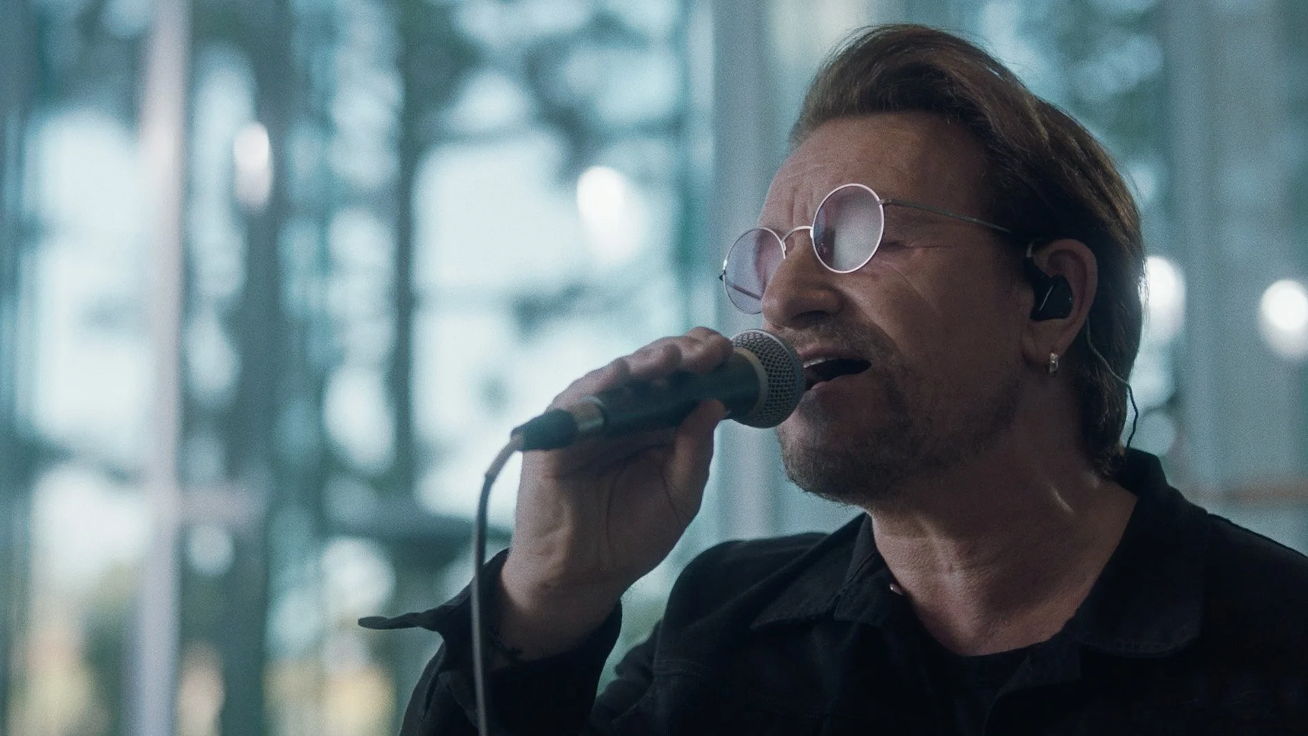 U2 - What's Going On