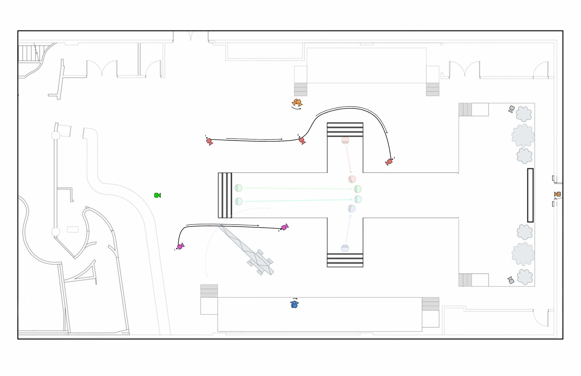 Social Tourist Show 2 of 3 CAMERA.jpg