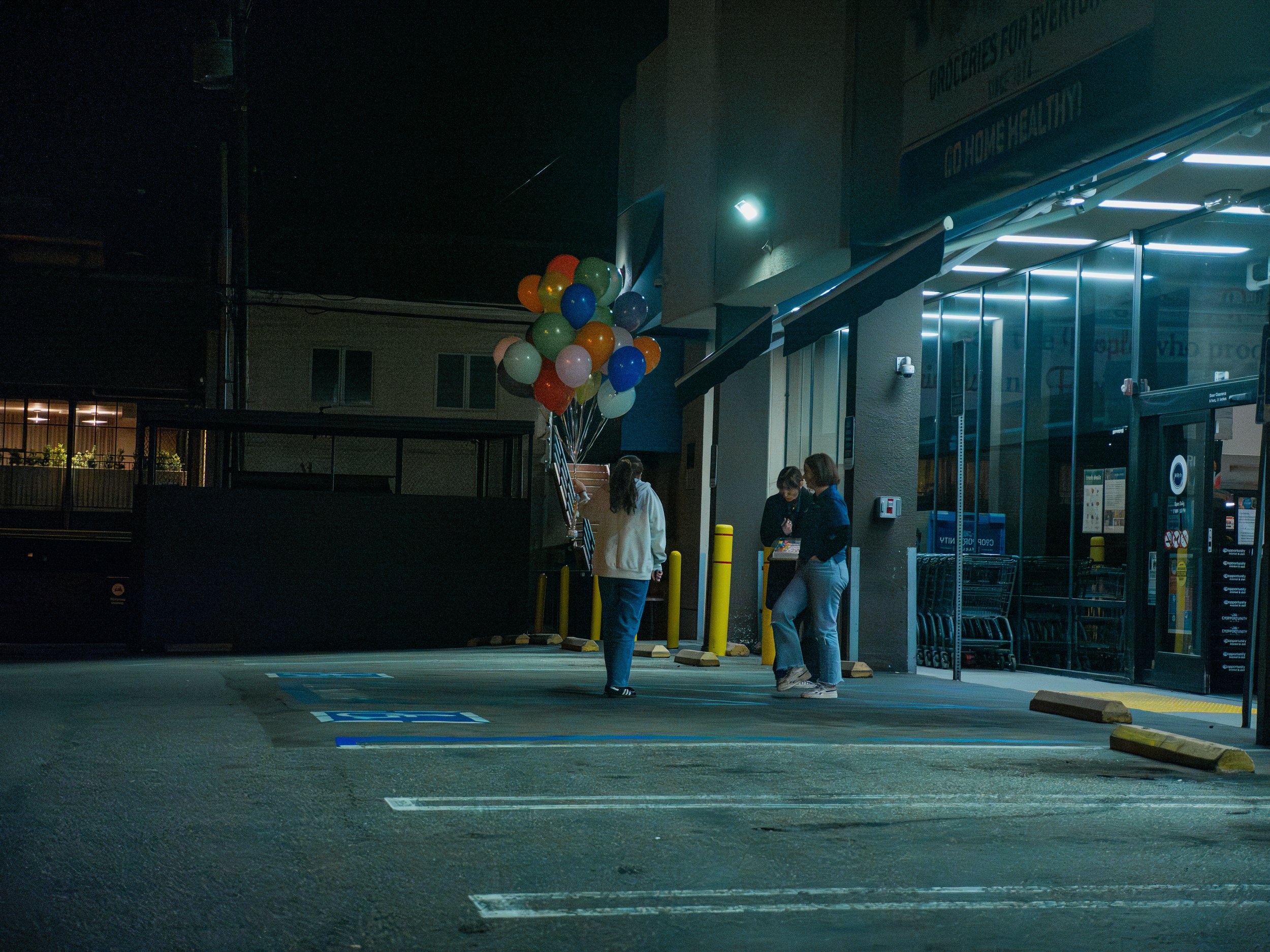 Baloon Animals BTS--6.jpg