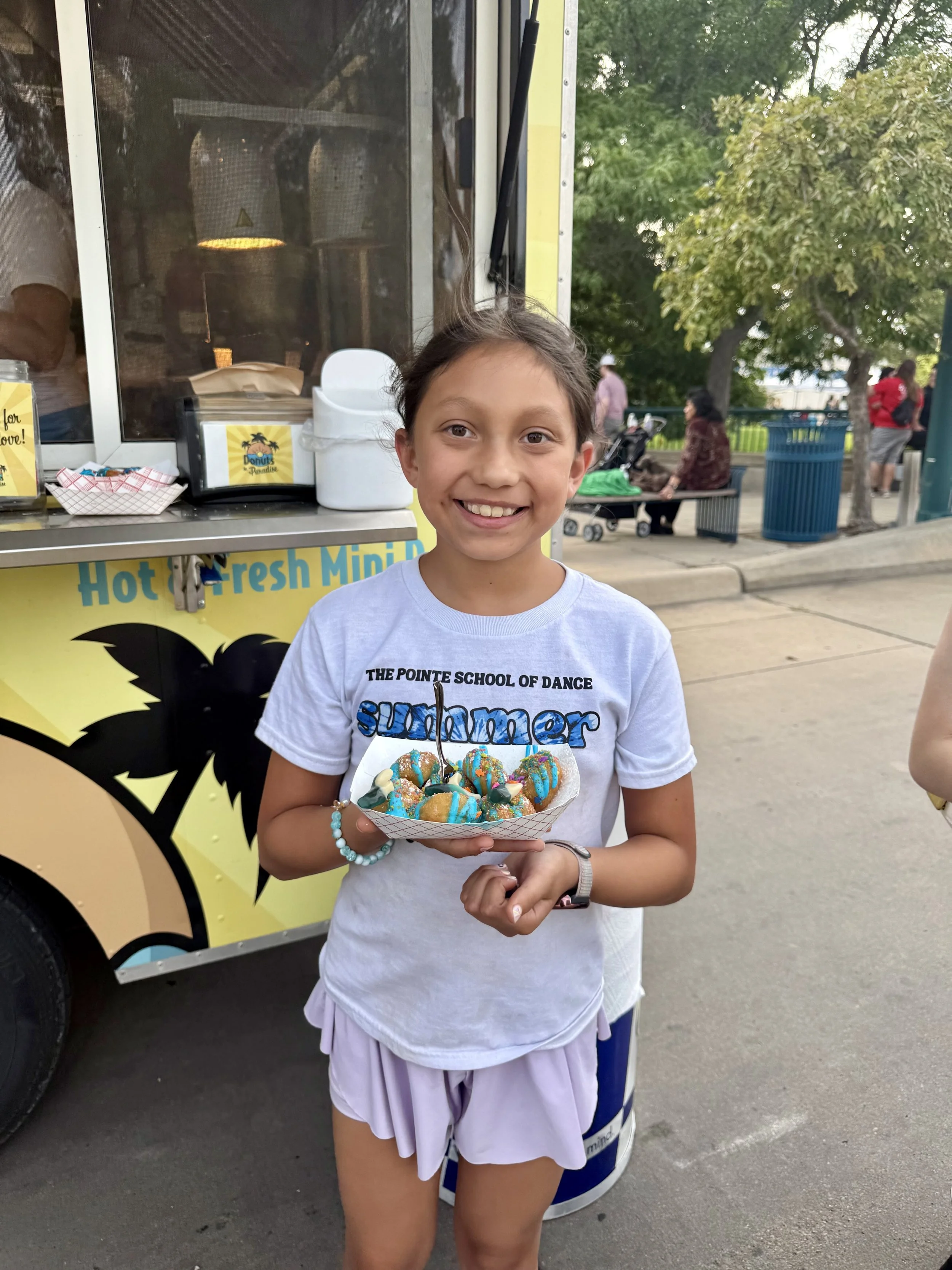  Day 2: Smallville Vendor Market &amp; food trucks, specifically, donuts! 