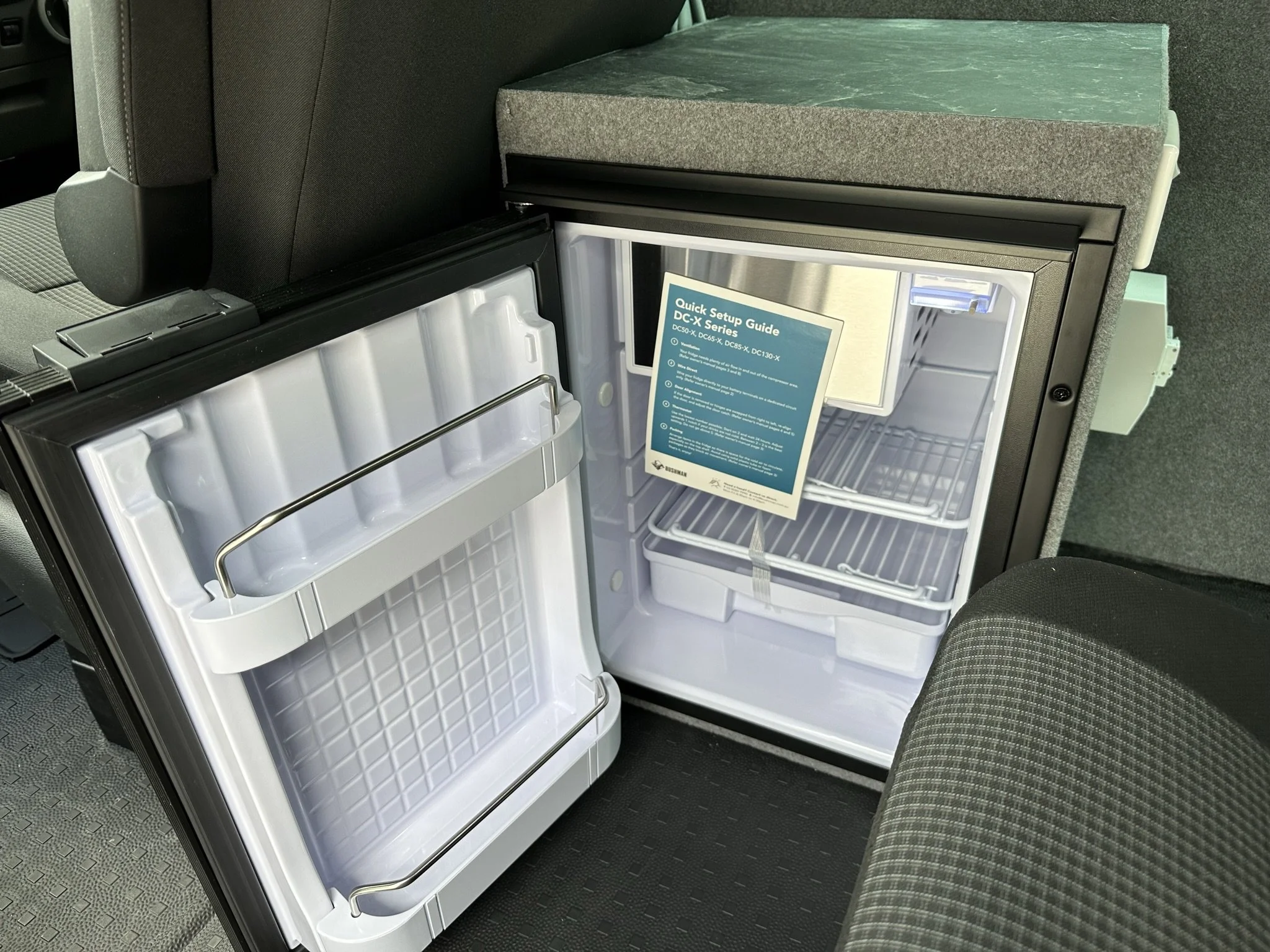 Volkswagen tranporter camper van surf