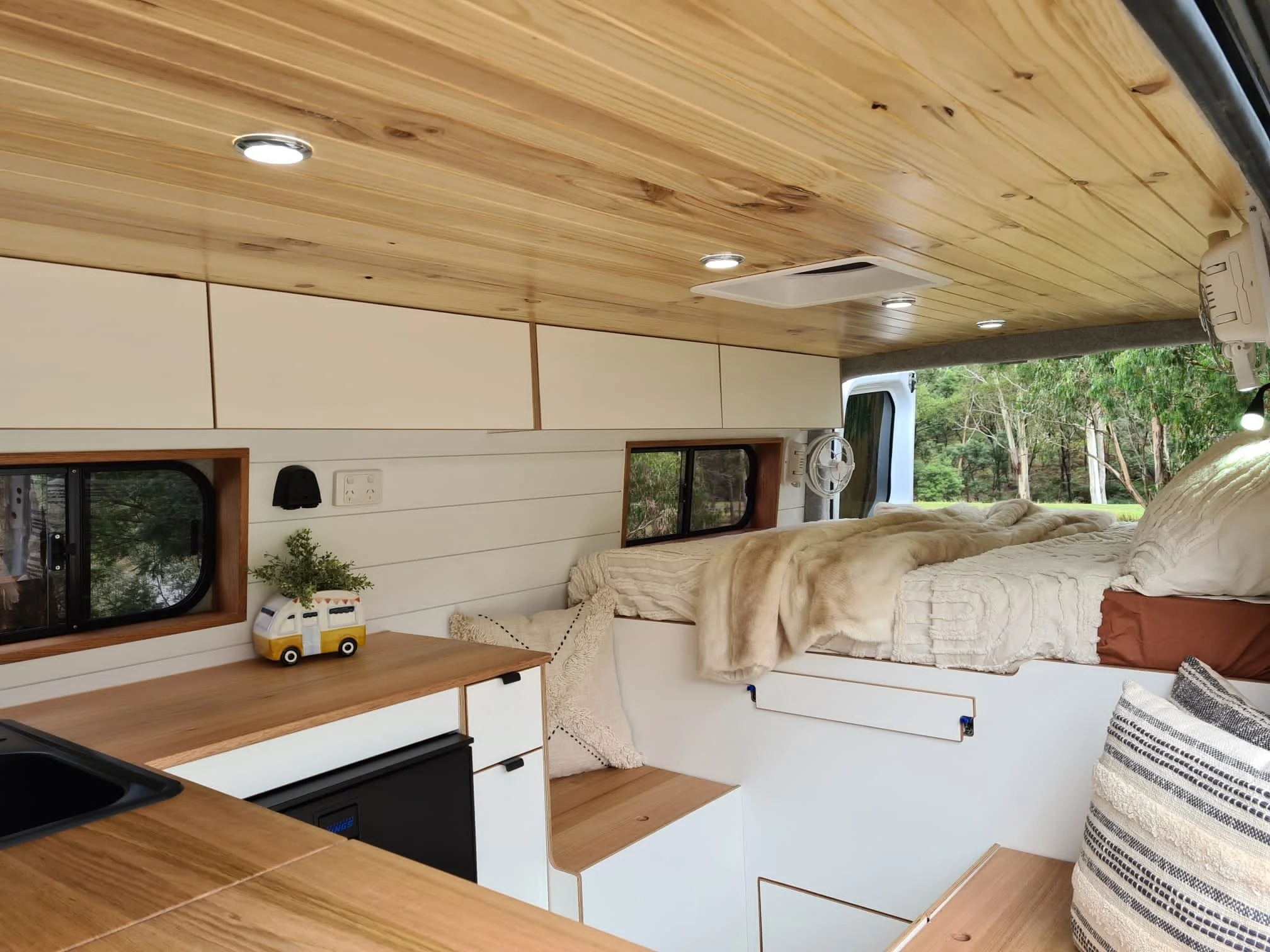 Mercedes Sprinter Medium wheelsbase camper van