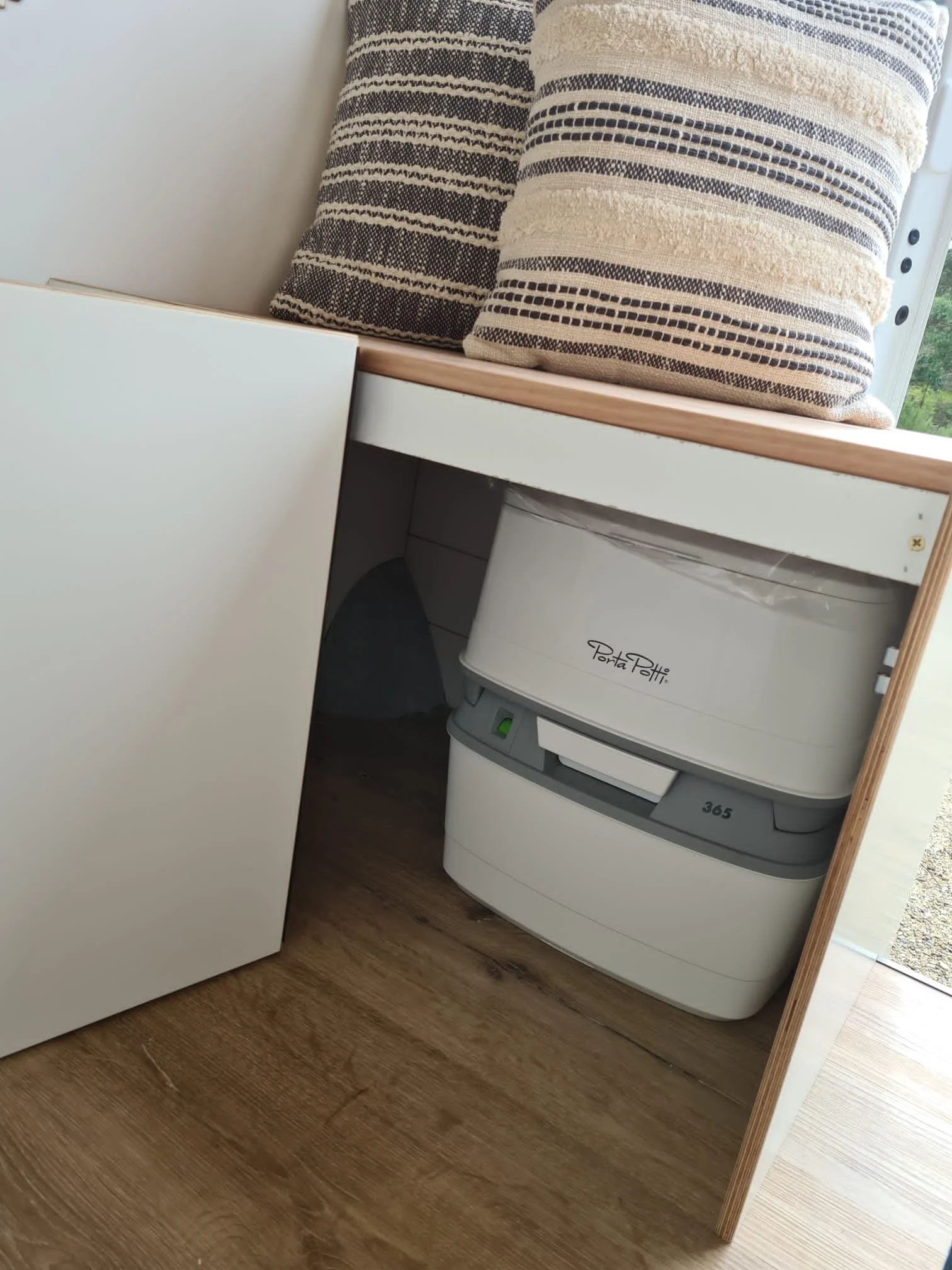 Mercedes Sprinter Medium wheelsbase camper van