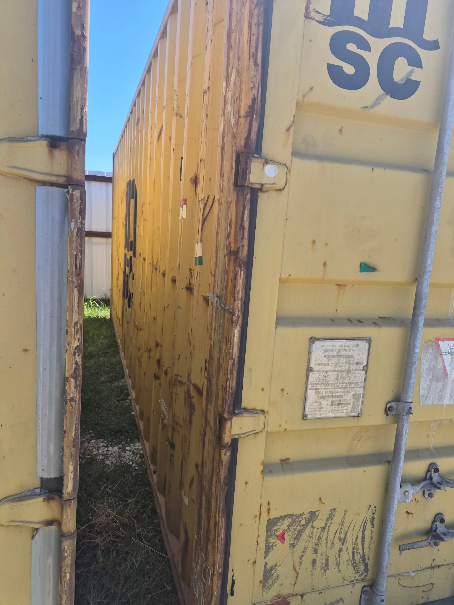 yellow-20ft-container-left-side.jpg