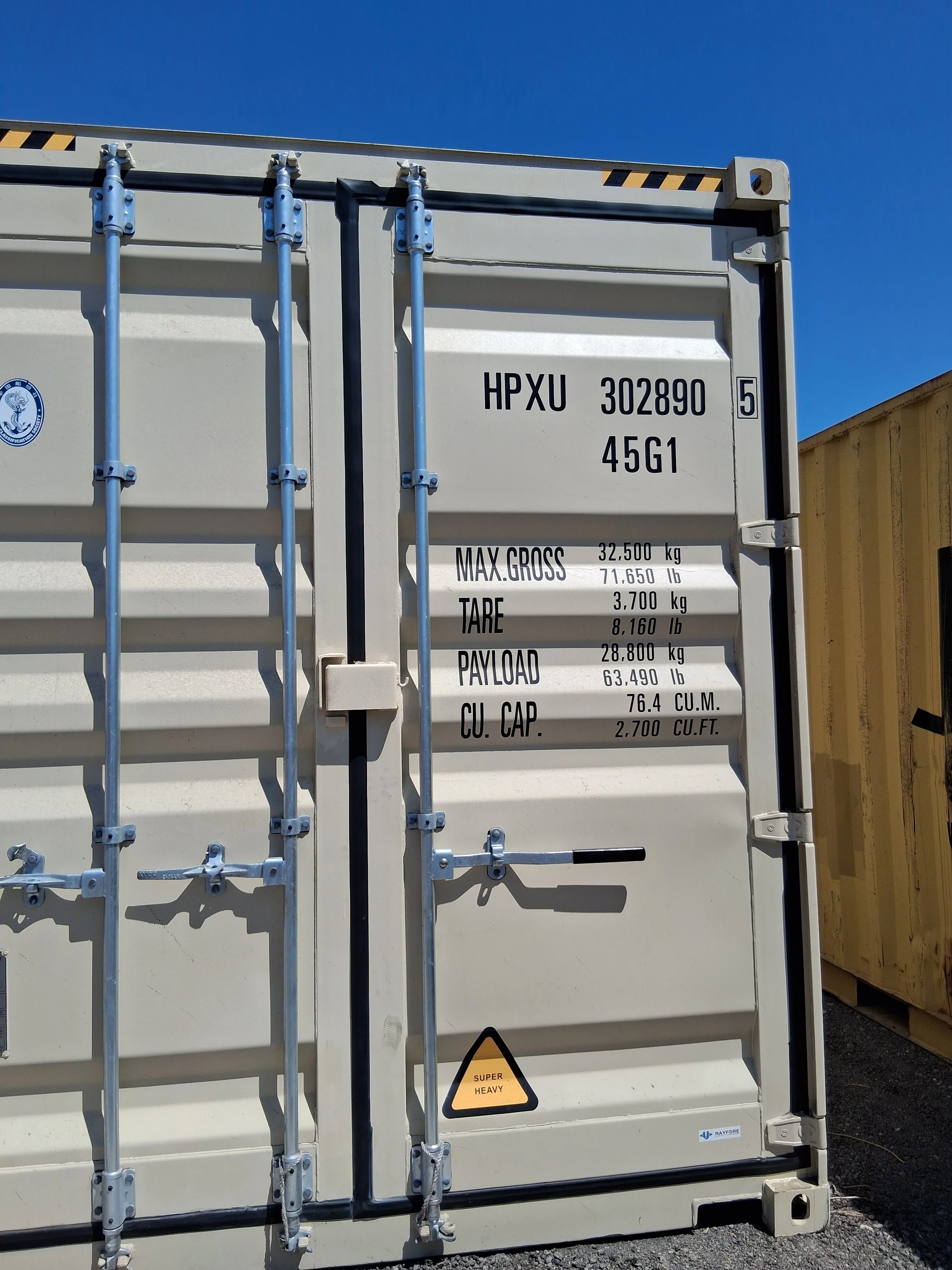 shipping-container-right-door-lock.jpg