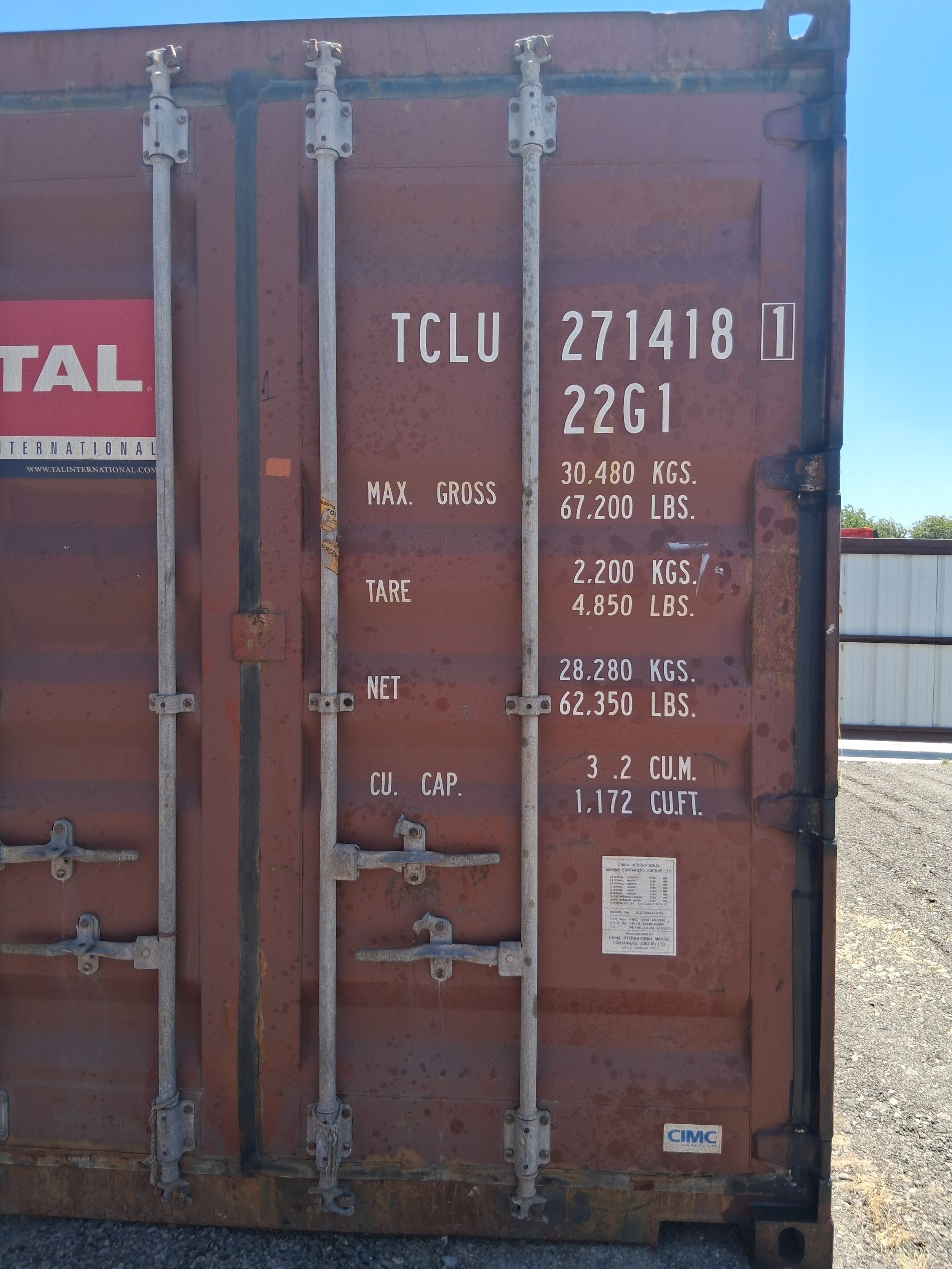 20ft-container-right-door-writing-closeup.jpg