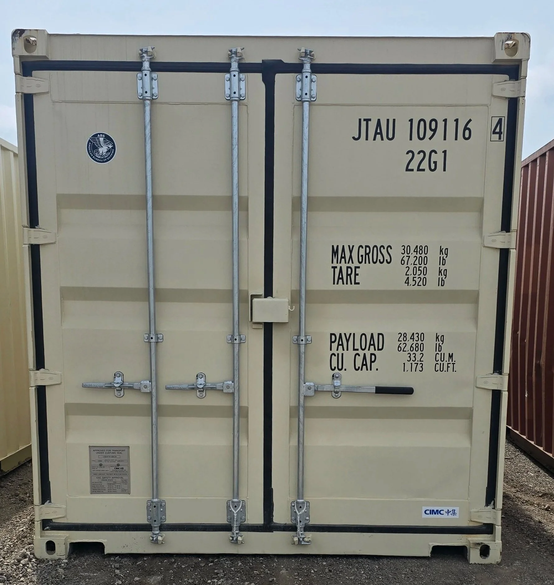 20ft one trip shipping container front view with easy open double doors