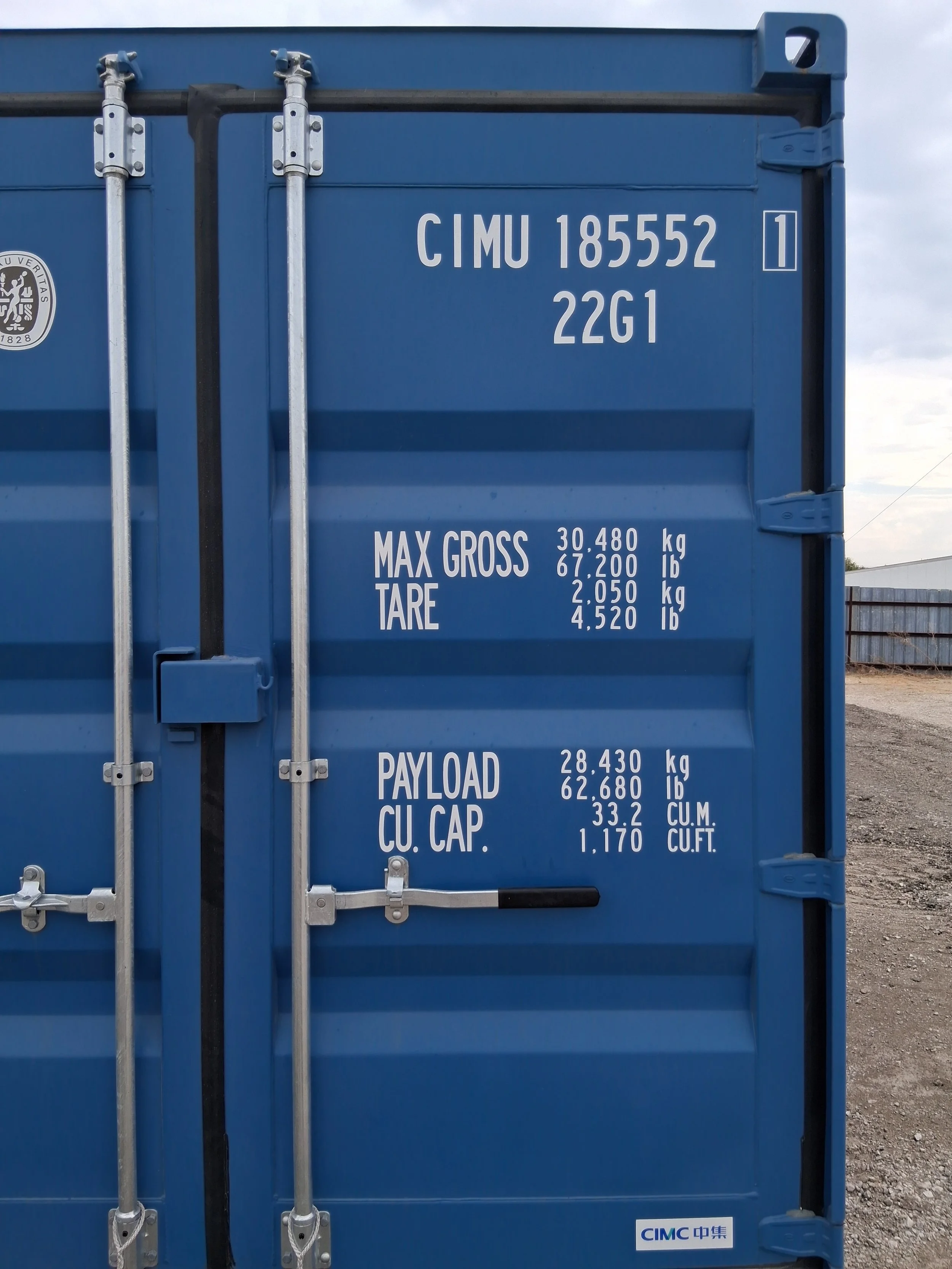 20ft-container-right-door-writing-closeup.jpg