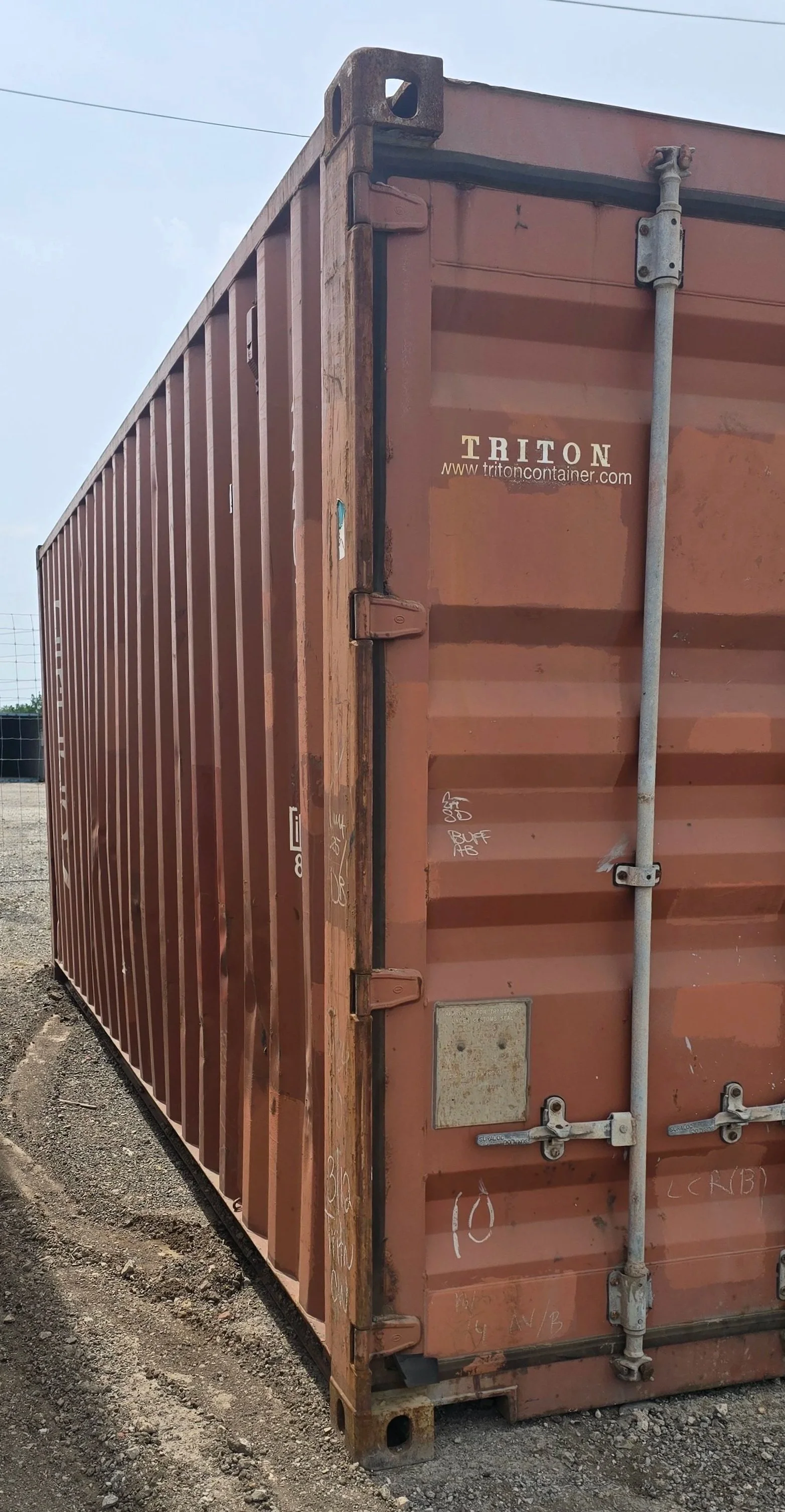 used-20ft-container-left-side.jpg