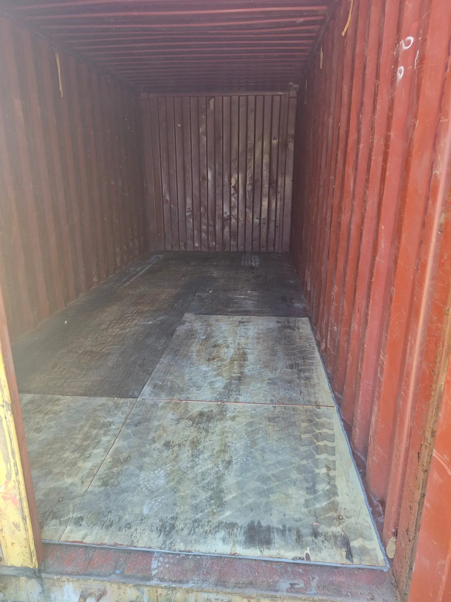 yellow-20ft-container-interior-open.jpg