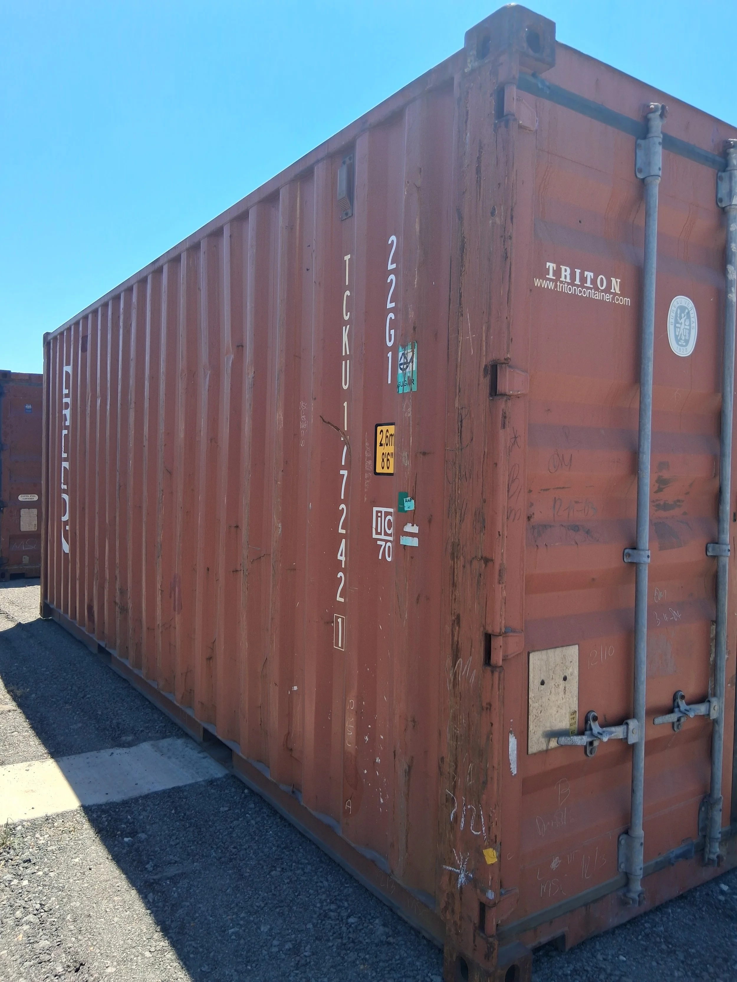 used-20ft-container-left-side.jpg