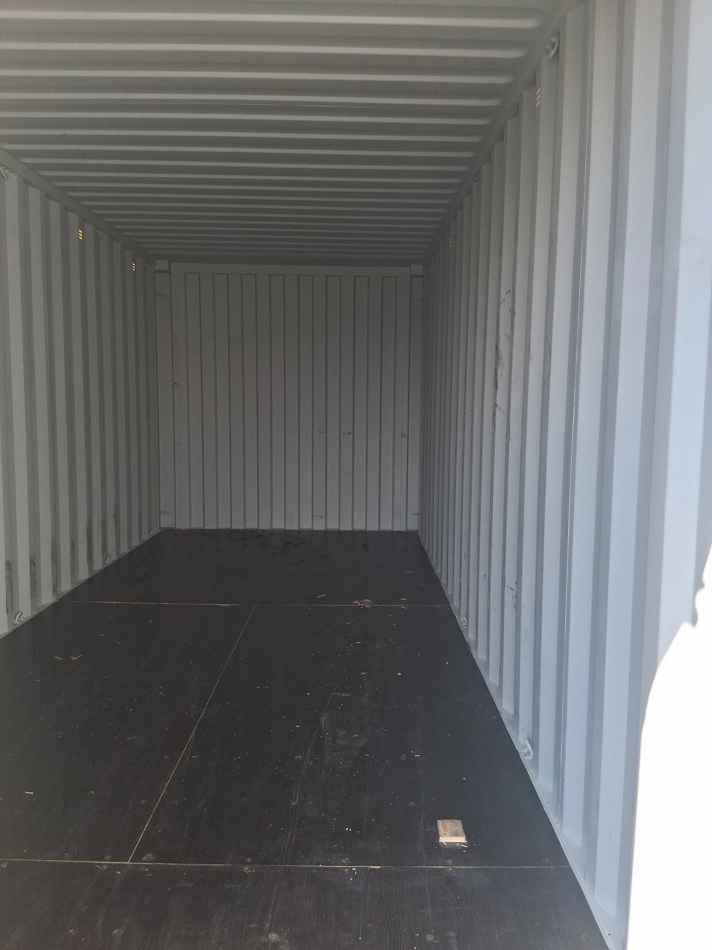 20ft-container-interior-one-door-open.jpg
