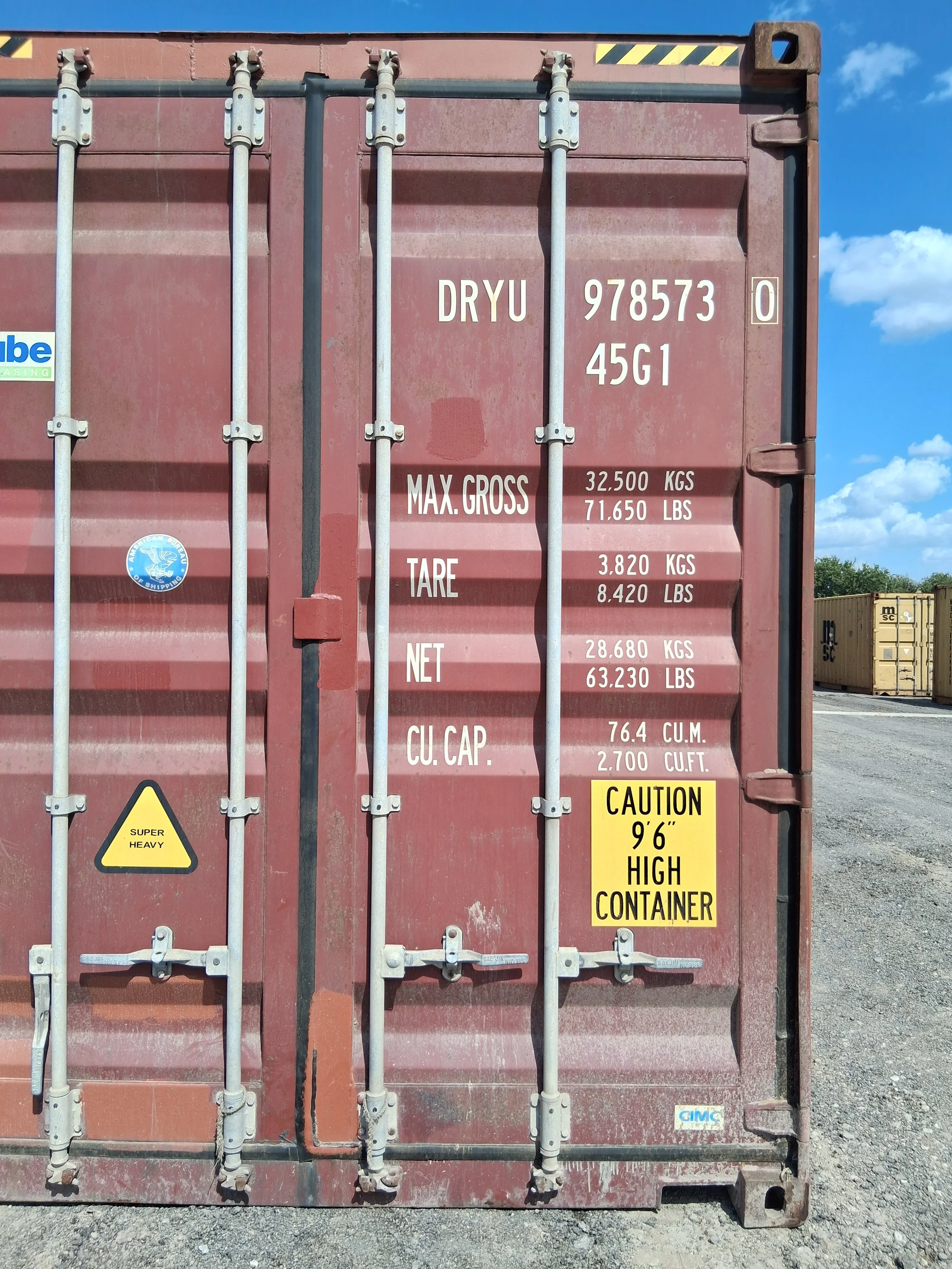 40ft-container-right-door-writing-closeup.jpg