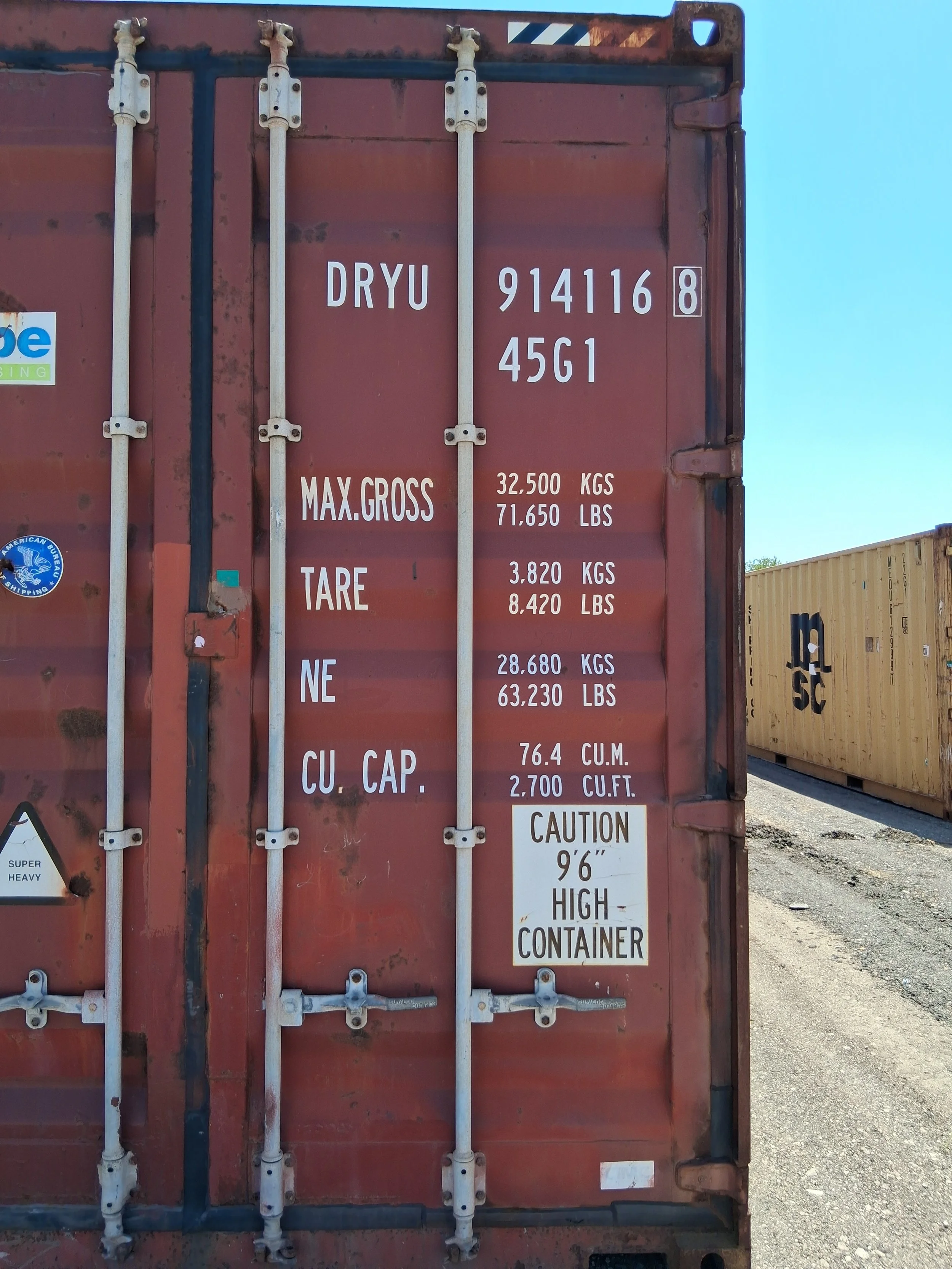 40ft-container-right-door-writing-closeup.jpg