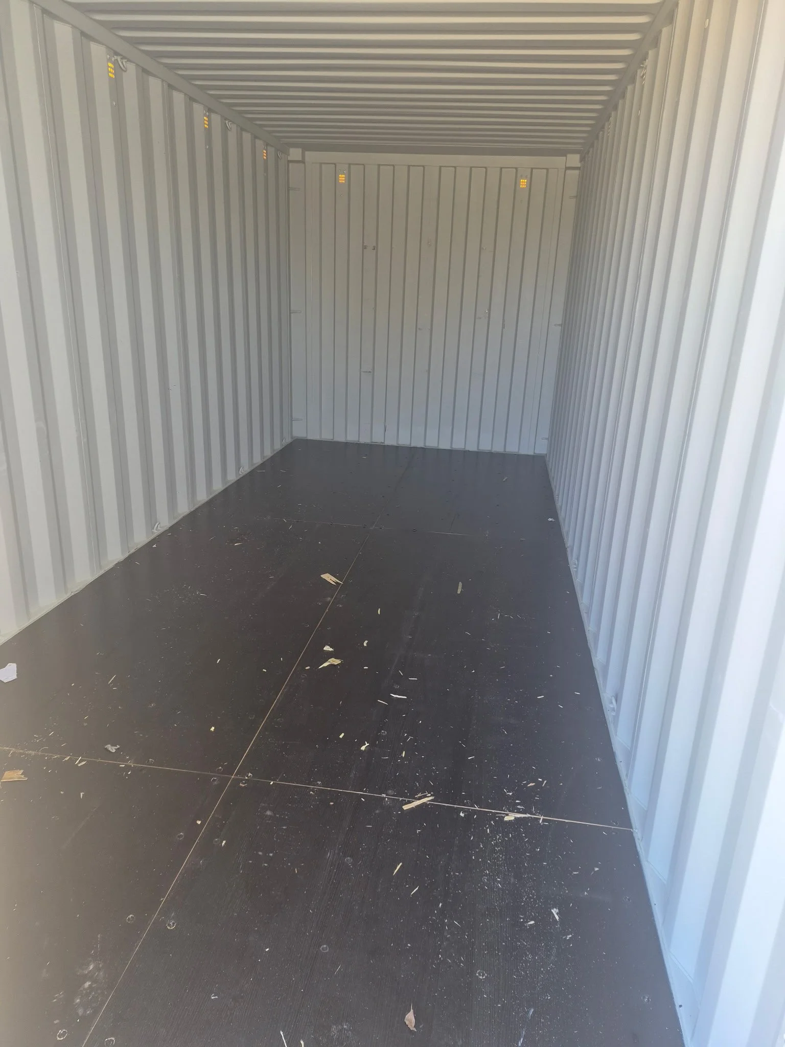 20ft-container-interior-one-door-open.jpg