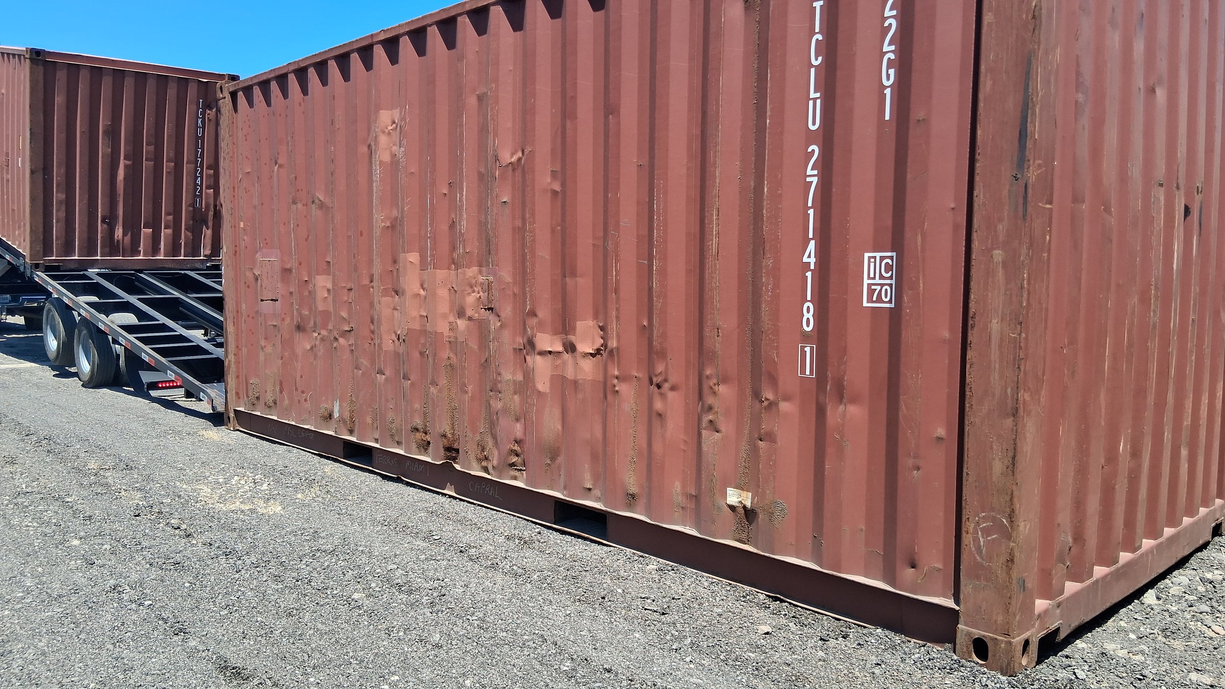 Unloading 20ft Used Shipping Container