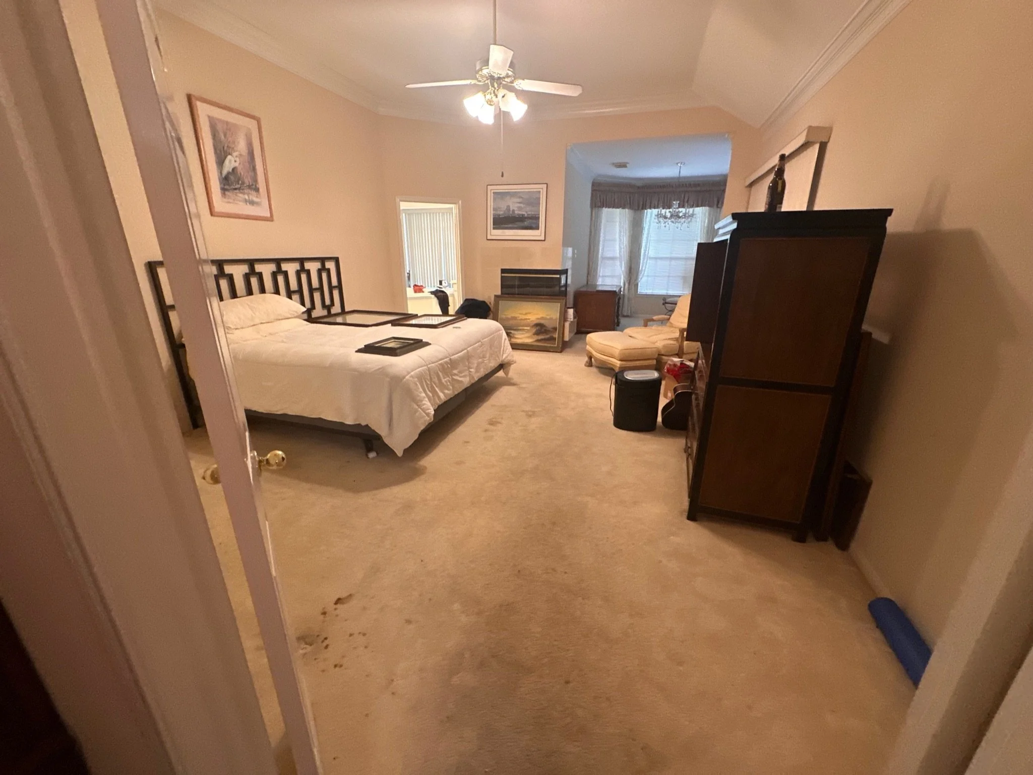 Houston Homeowner wanted to sell their home for top dollar, but needed refreshing to get their ideal sales price. MarketReady offered them a pay-at-close financing solution and project managed their pre-sales listing preparation from start to finish.