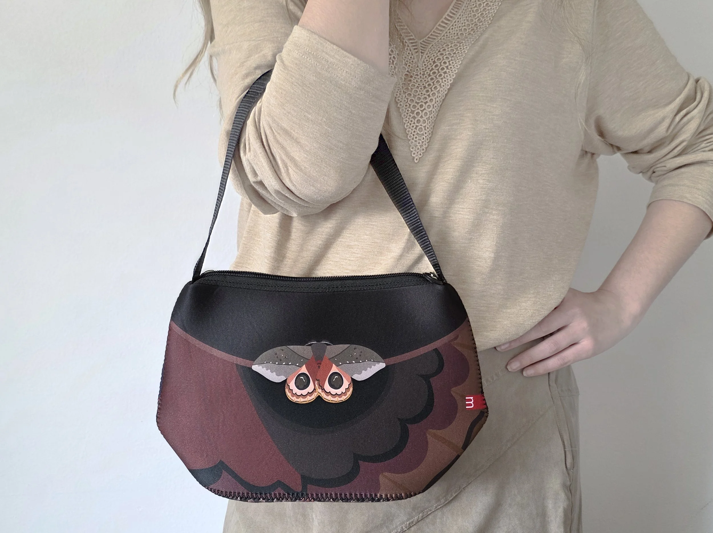 CARTERA CORTA POLILLA