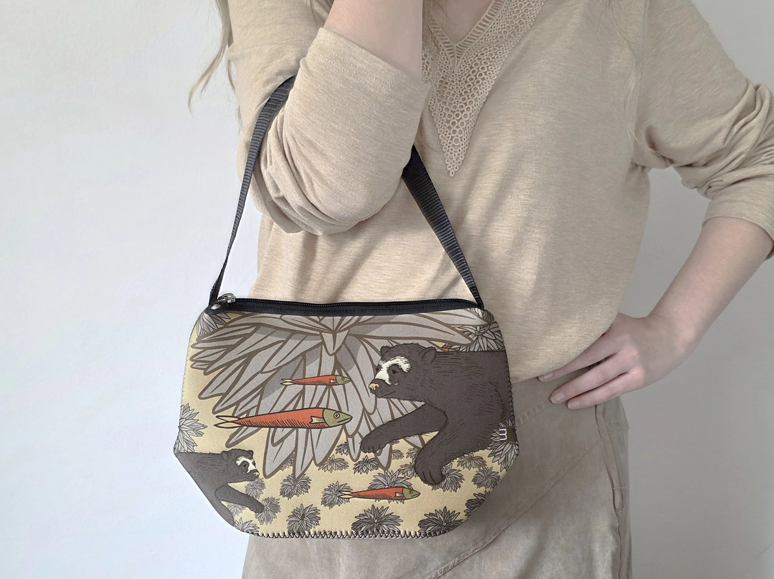 CARTERA CORTA OSO DE ANTEOJOS