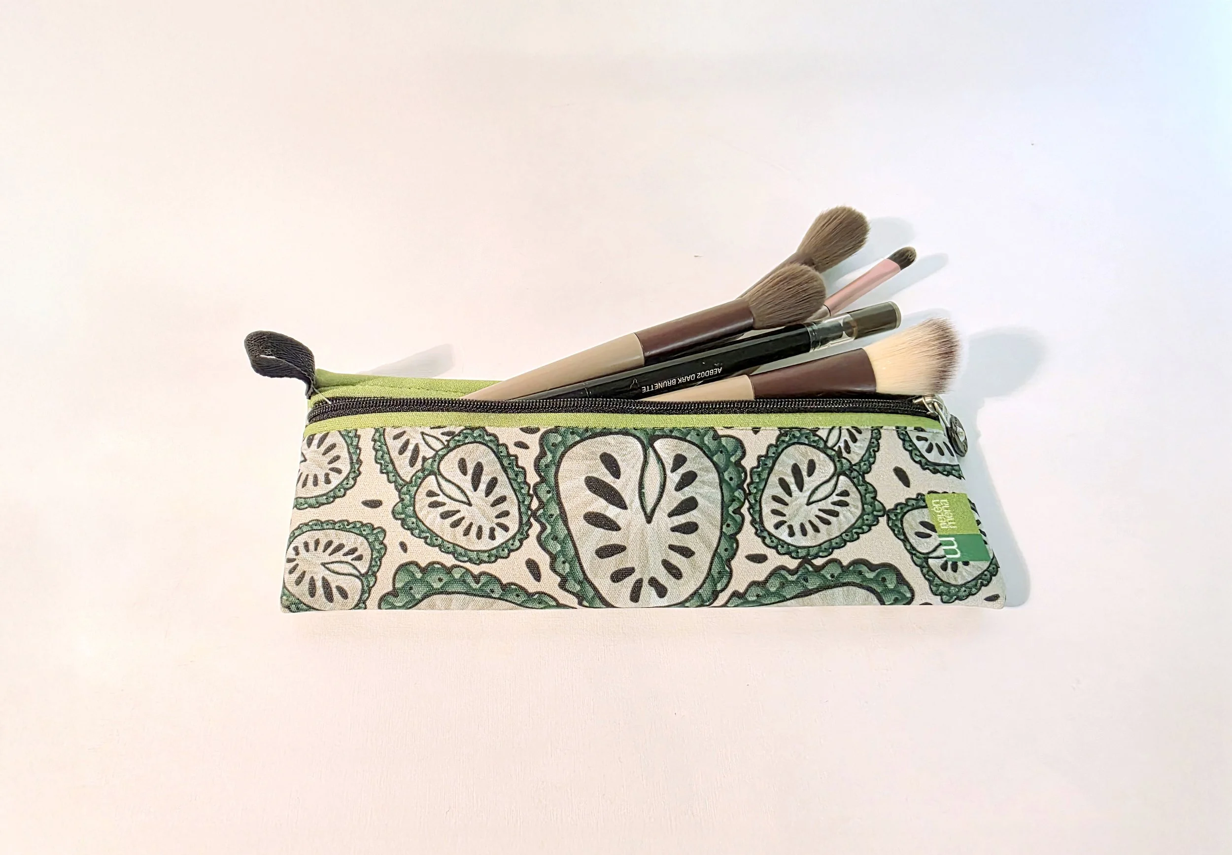 CHIRIMOYAS LAPICERAS.jpg