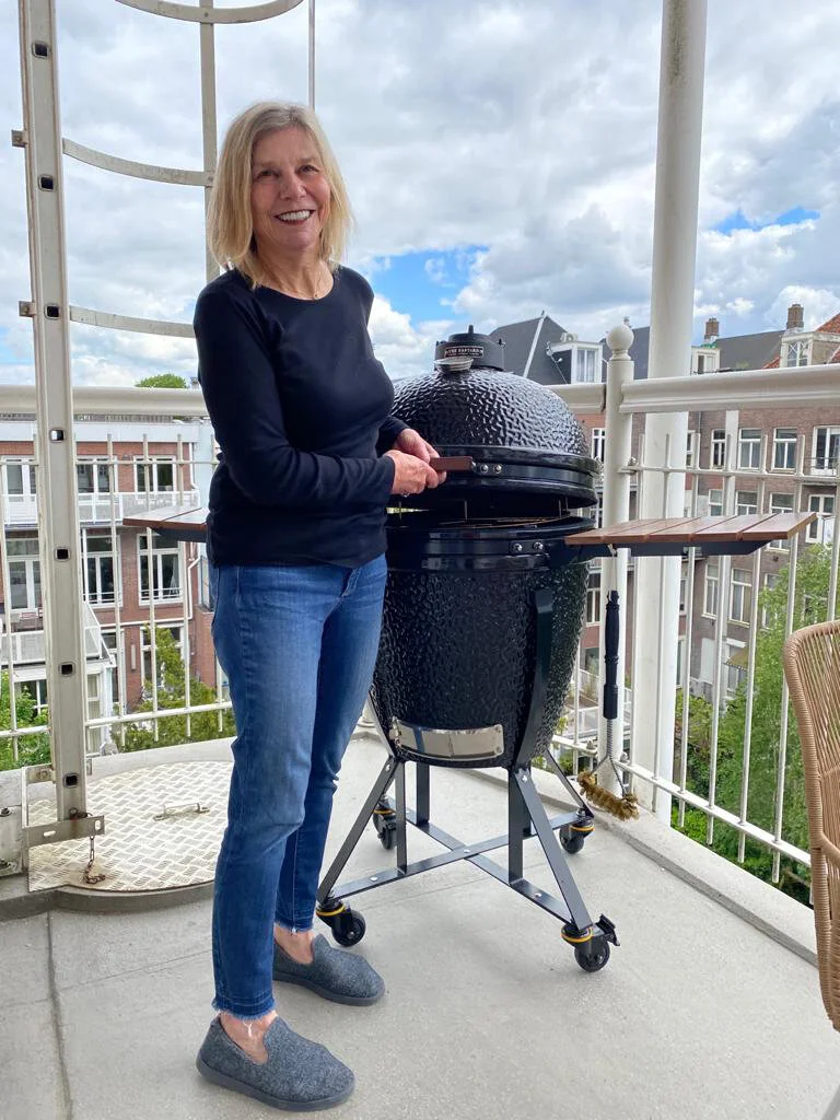 5c-sally outside.jpeg