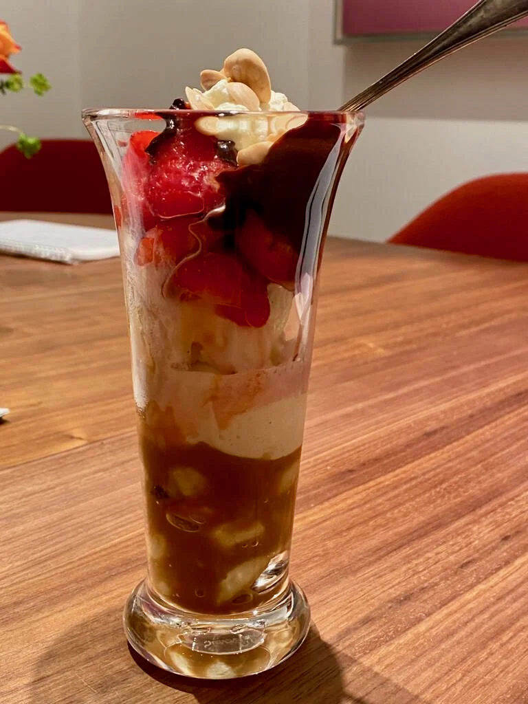 strawberry hot fudge dulce de leche sundae