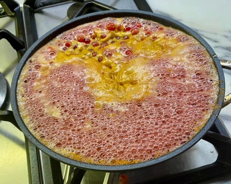 cooking+red+currant+sauce