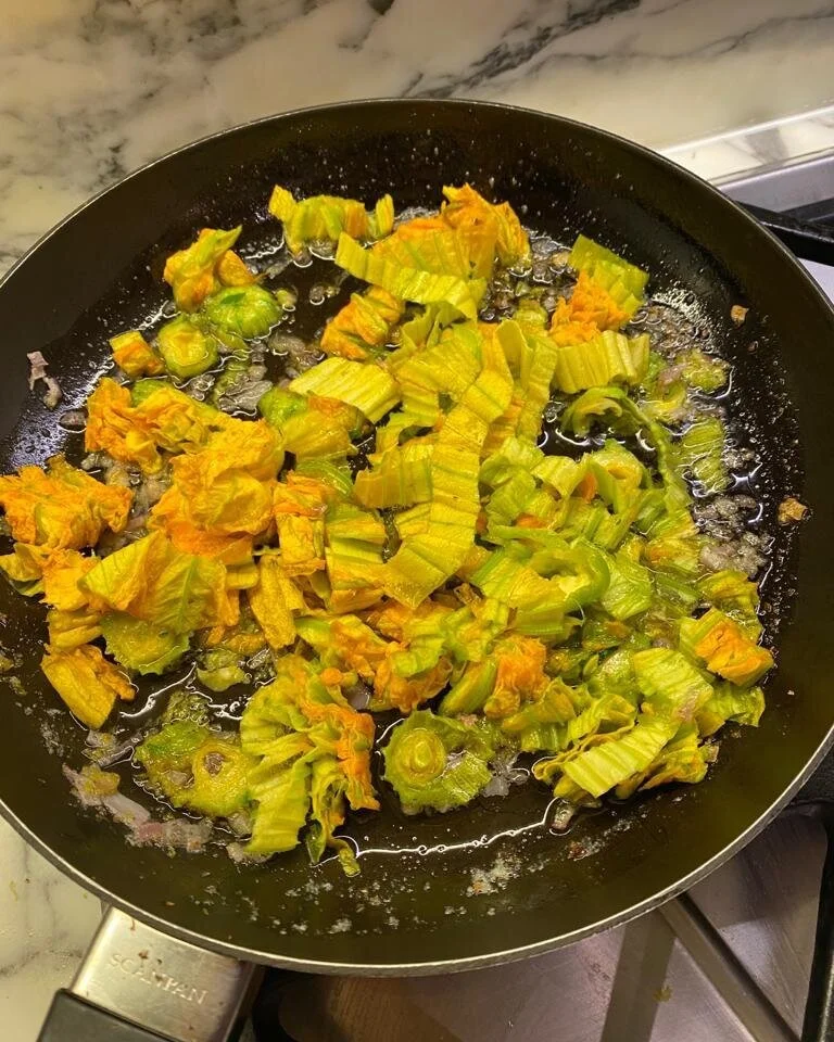 saute squash blouson