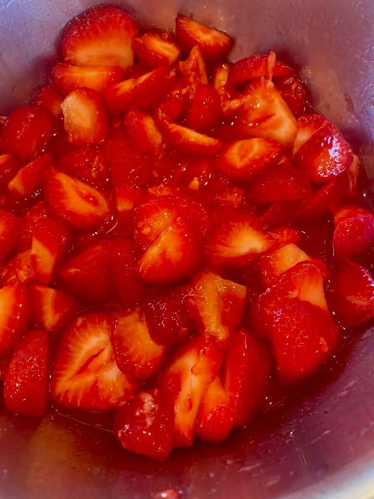 strawberries macerated