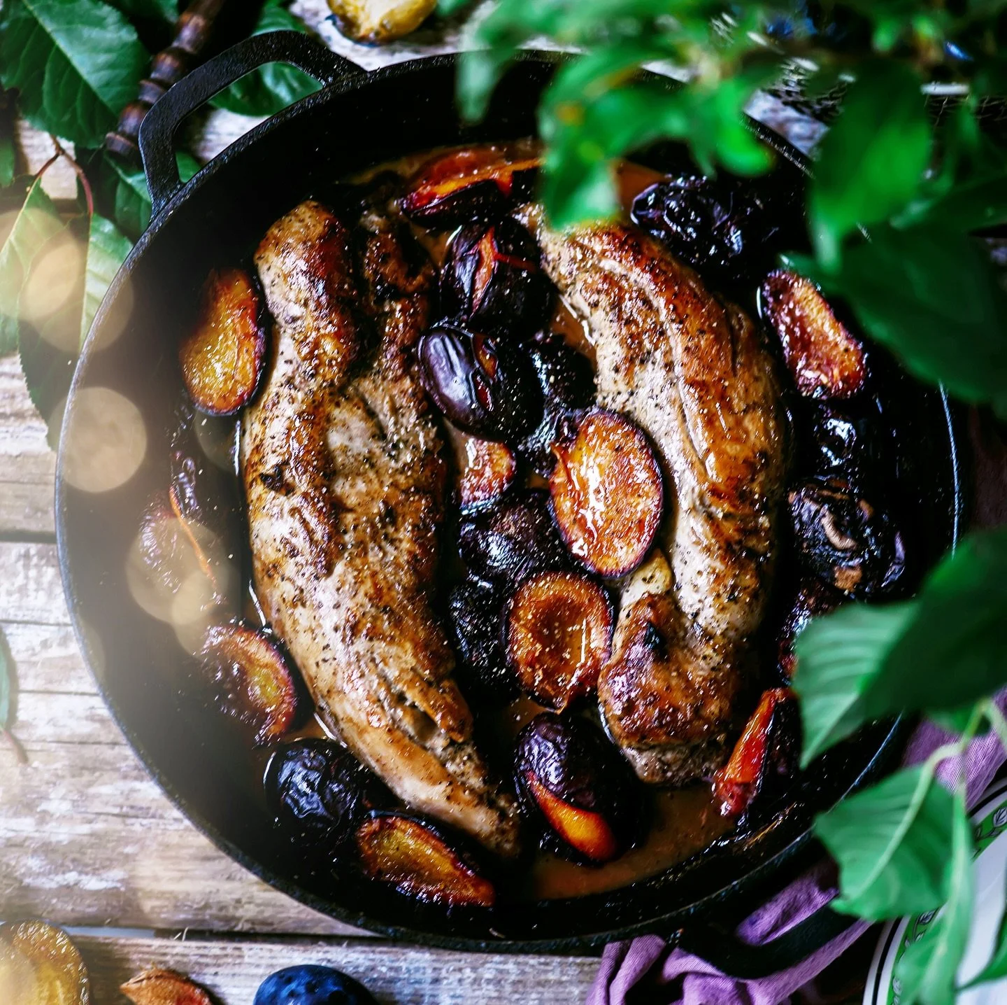 Find the recipe for my Pork Tenderloin with Plum Sauce in the link in my bio. This magnificent fall dish is bursting with flavors, moist, and satisfying. The balsamic vinegar enhances the deep, plumy richness, while the touch of sage adds a pleasant 