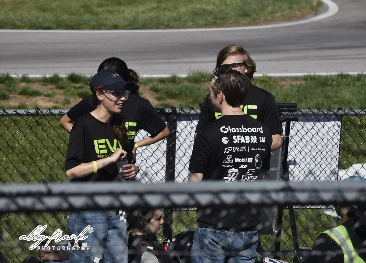 40-rachel hydrating.jpg