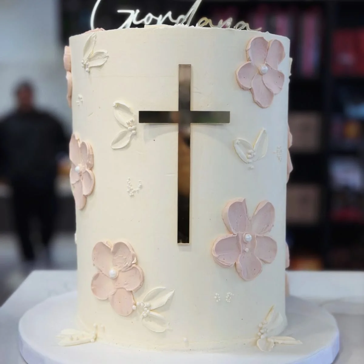 Buttercream edit 😍💖 

#mercatofinefoods #custom cake #occasion edit #bolton #pastryart