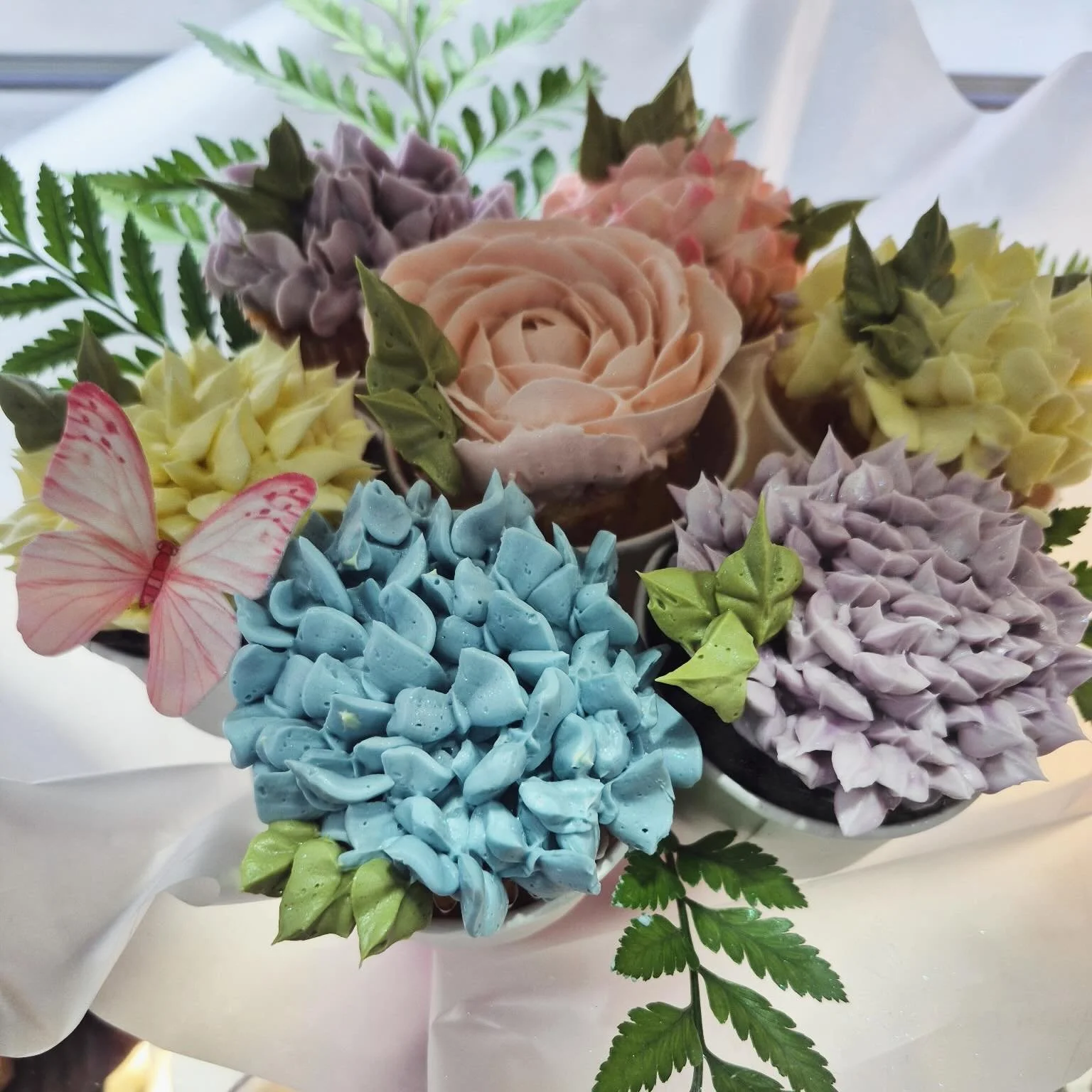 The Mother&rsquo;s Day edit &hellip;..💐💐💐💐
 
6 piece floral cupcake bouquet available for order and in store pick up. Please call 905-857-9040 to place your orders
