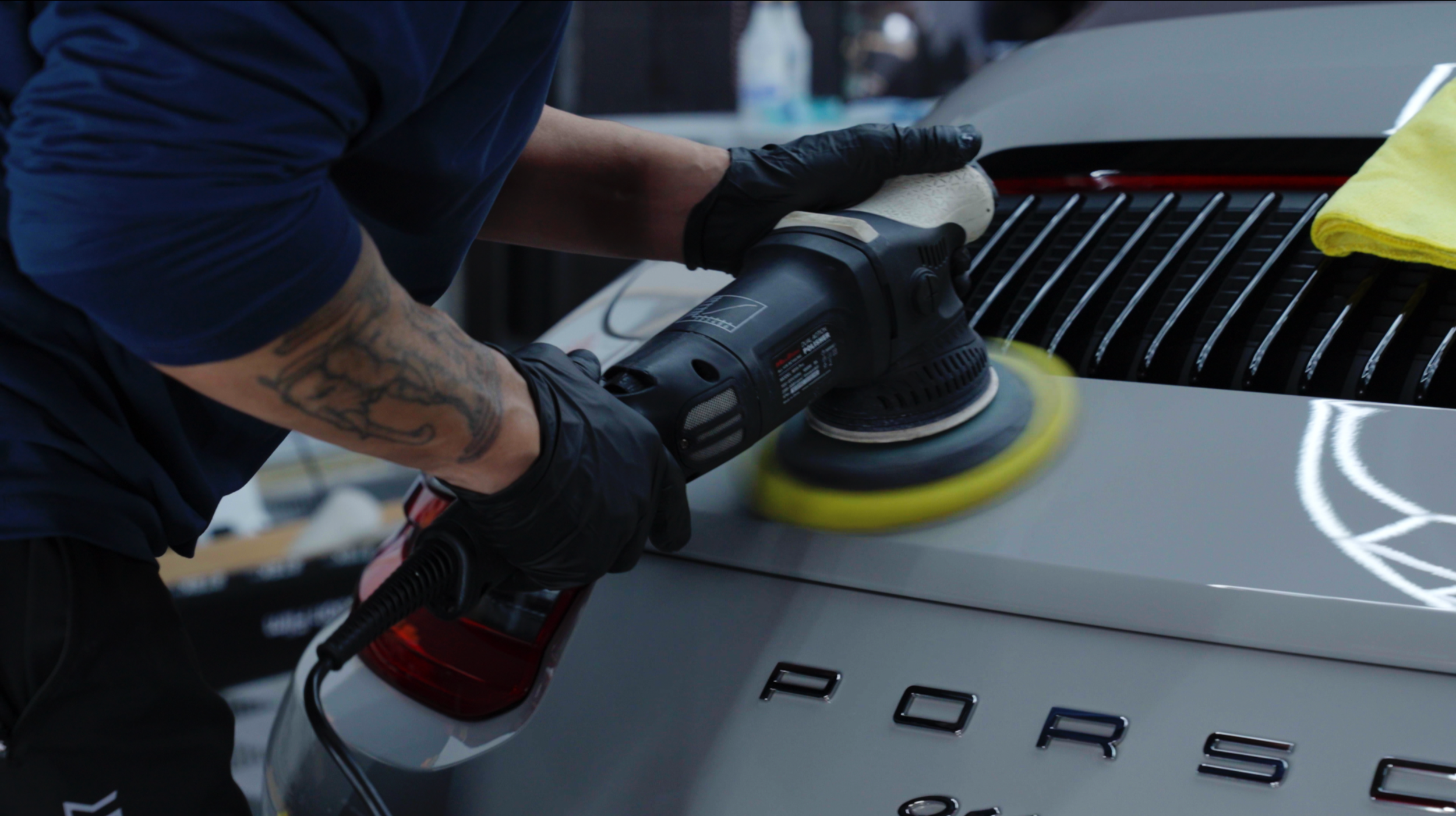Lux Garage