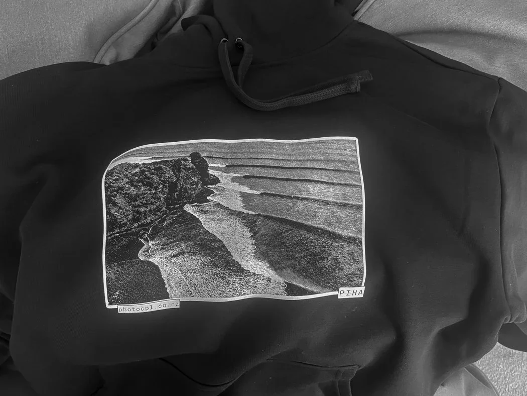 Piha Hoodie2.webp